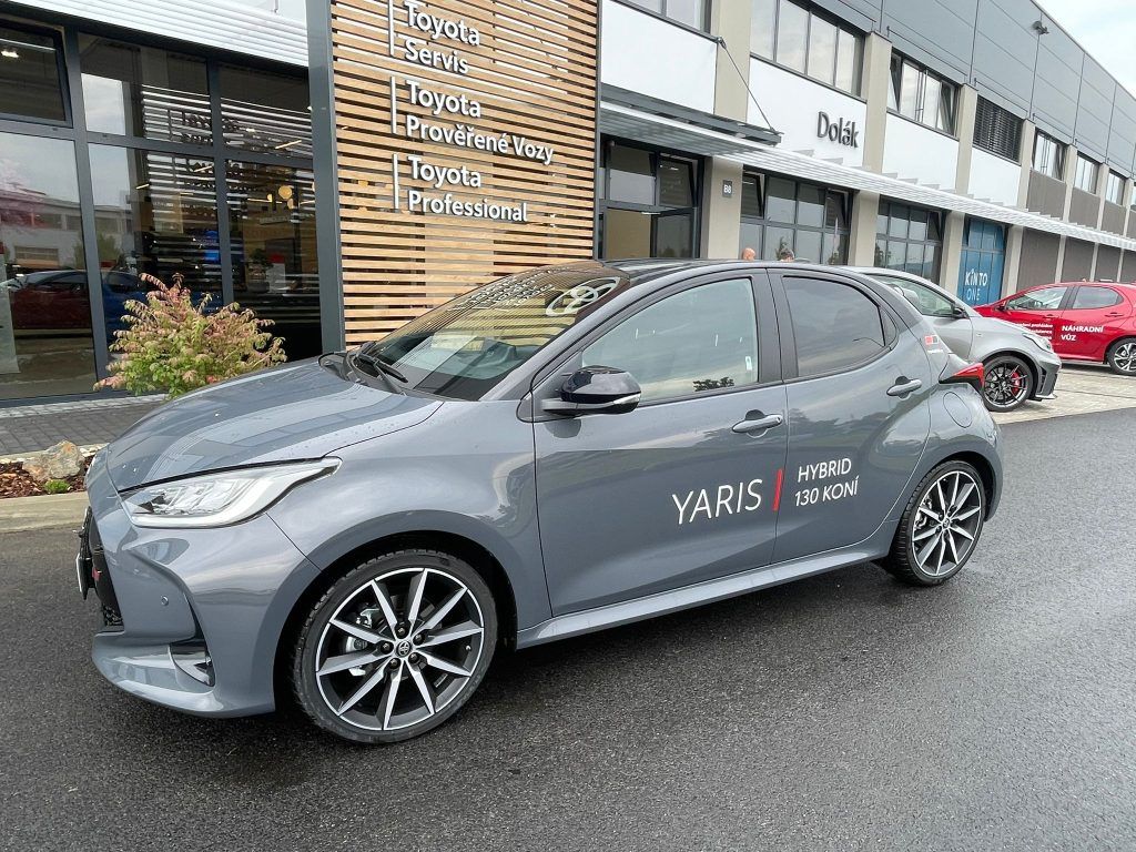Toyota Yaris, 1.5.Hybrid 130 HP GR Sport - fotka 3