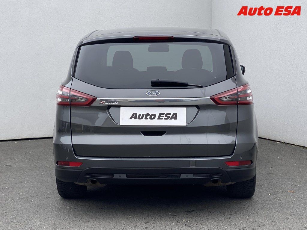 Ford S-MAX, 2.0 TDCi 7míst,AT,navi - fotka 5