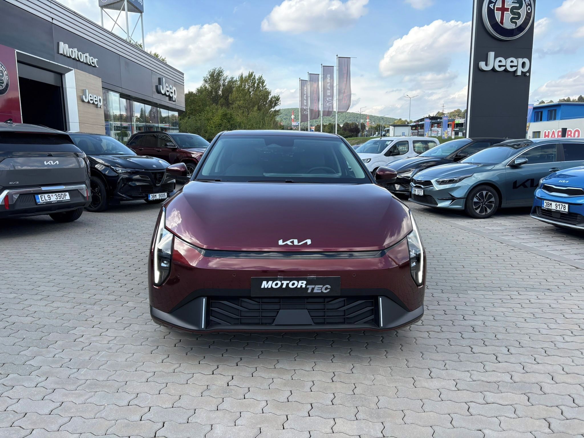 Kia EV4, 4x2 EARTH 150 KW + 81,4 KWH - fotka 2