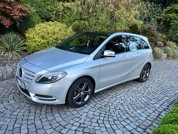 MERCEDES BENZ B 180 CDI