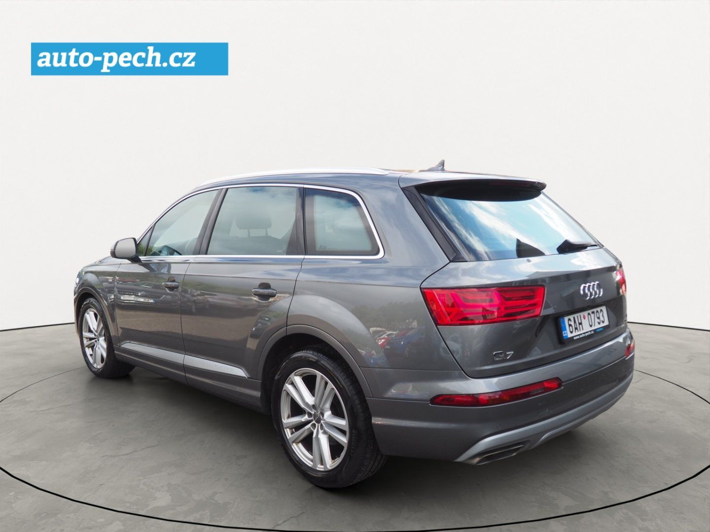 Audi Q7, 3.0 Quattro, S-Line, 1. Maj ČR - fotka 2