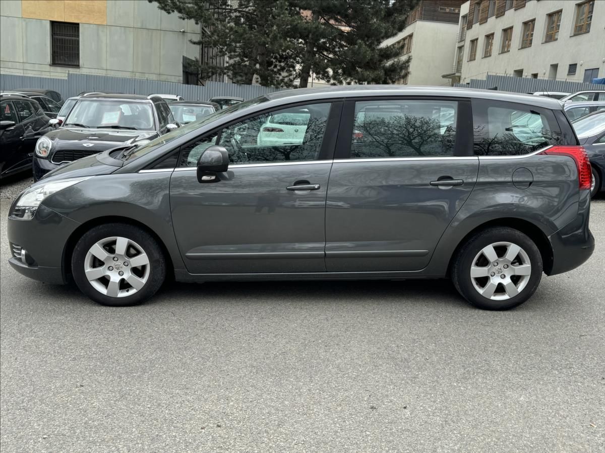 Peugeot 5008, 2,0 7.mist+plný servis peugeot - fotka 4
