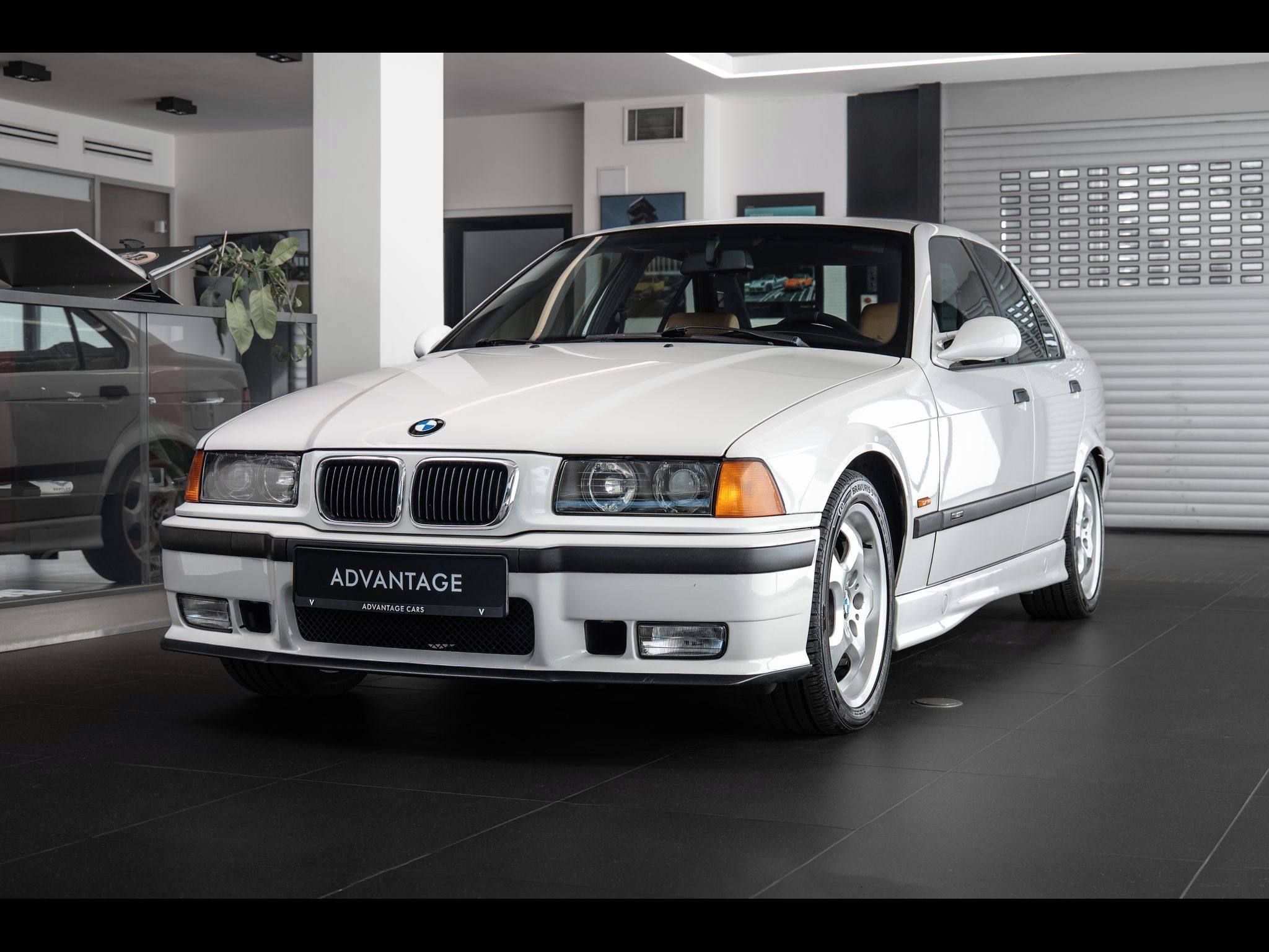 BMW M3, E36 Manuál