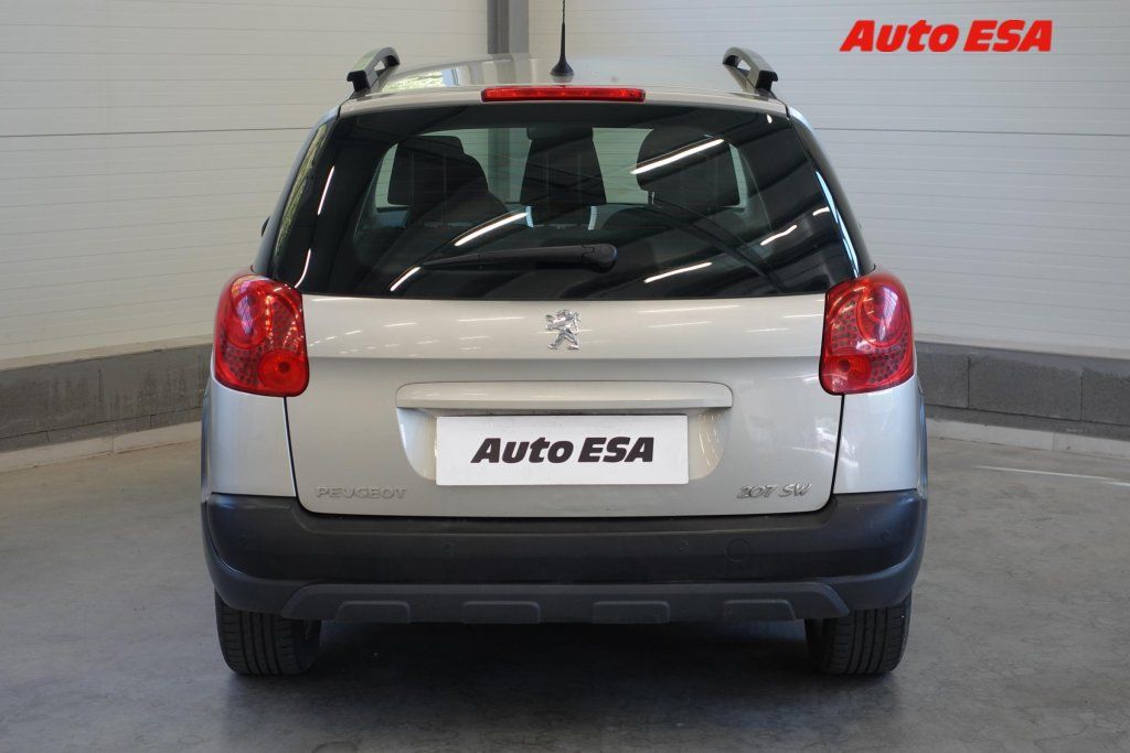 Peugeot 207, 1.4i,ČR,AC,park.čidla - fotka 5