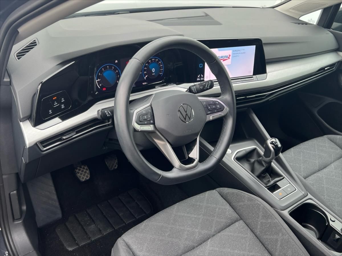 Volkswagen Golf, 1,0 TSi 81kW LIFE  8 - fotka 6