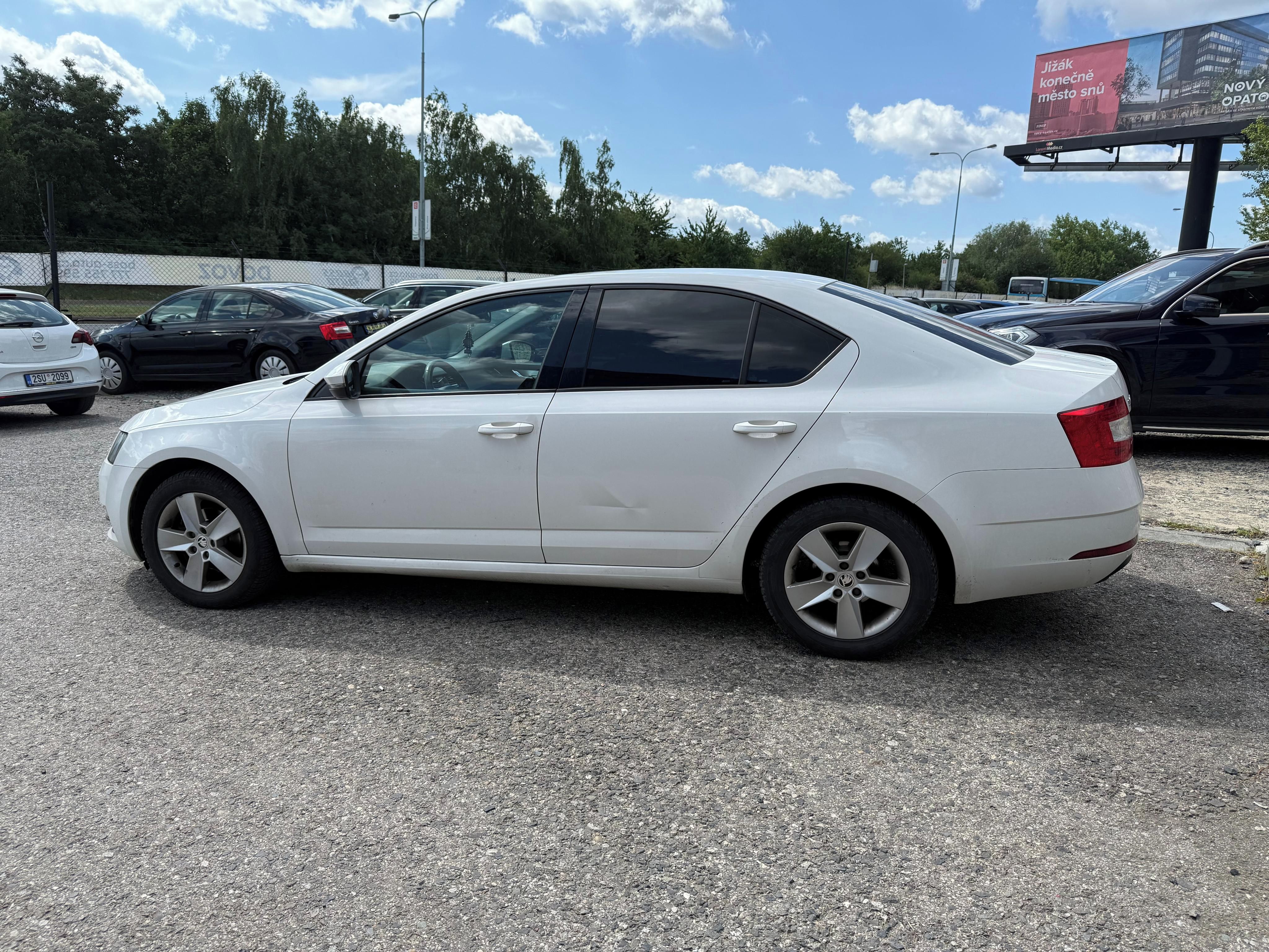 Škoda Octavia, Škoda Octavia 2017 1.6 - fotka 4