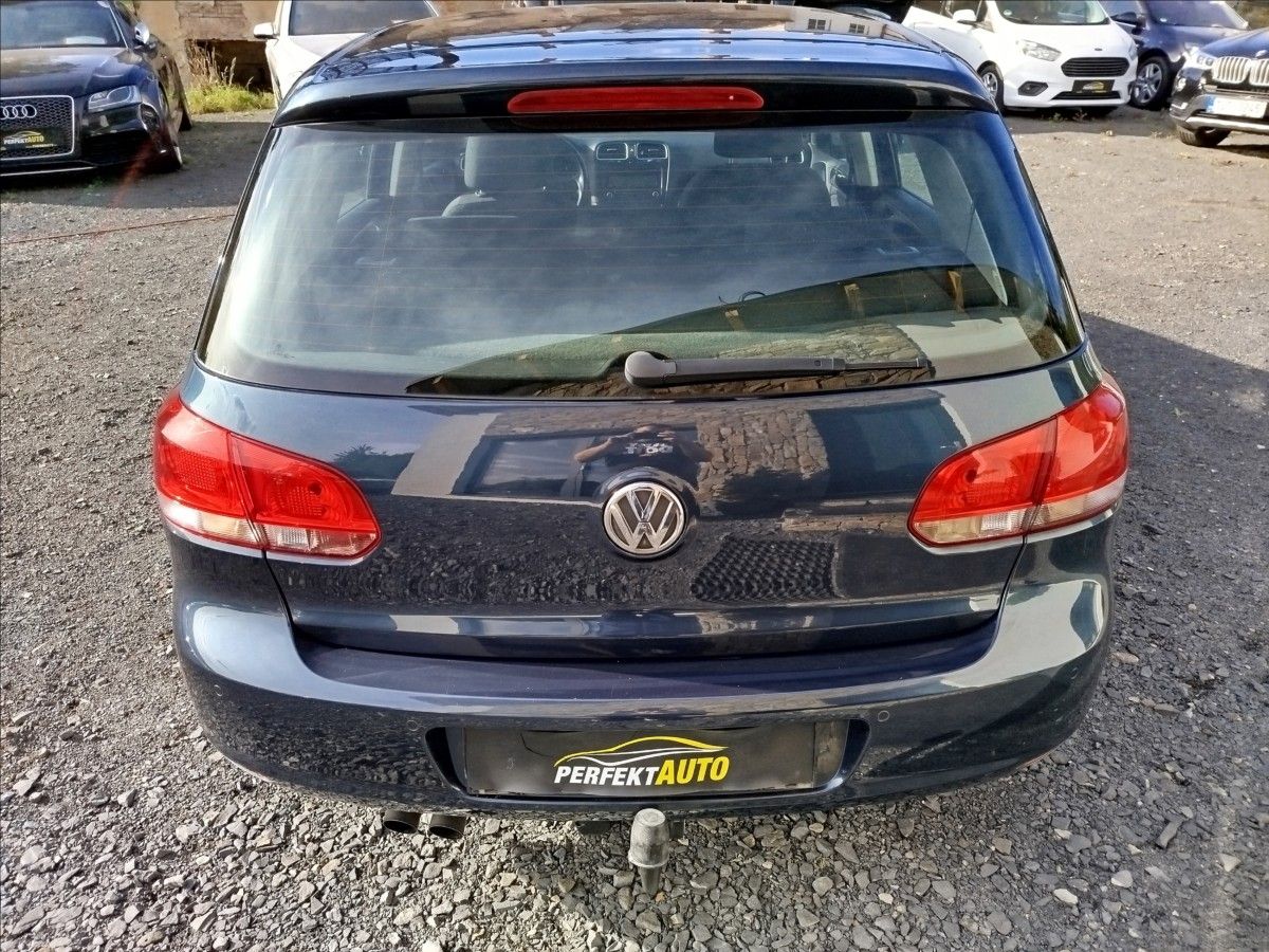Volkswagen Golf, 2,0 TDi, 1.MAJITEL - fotka 5