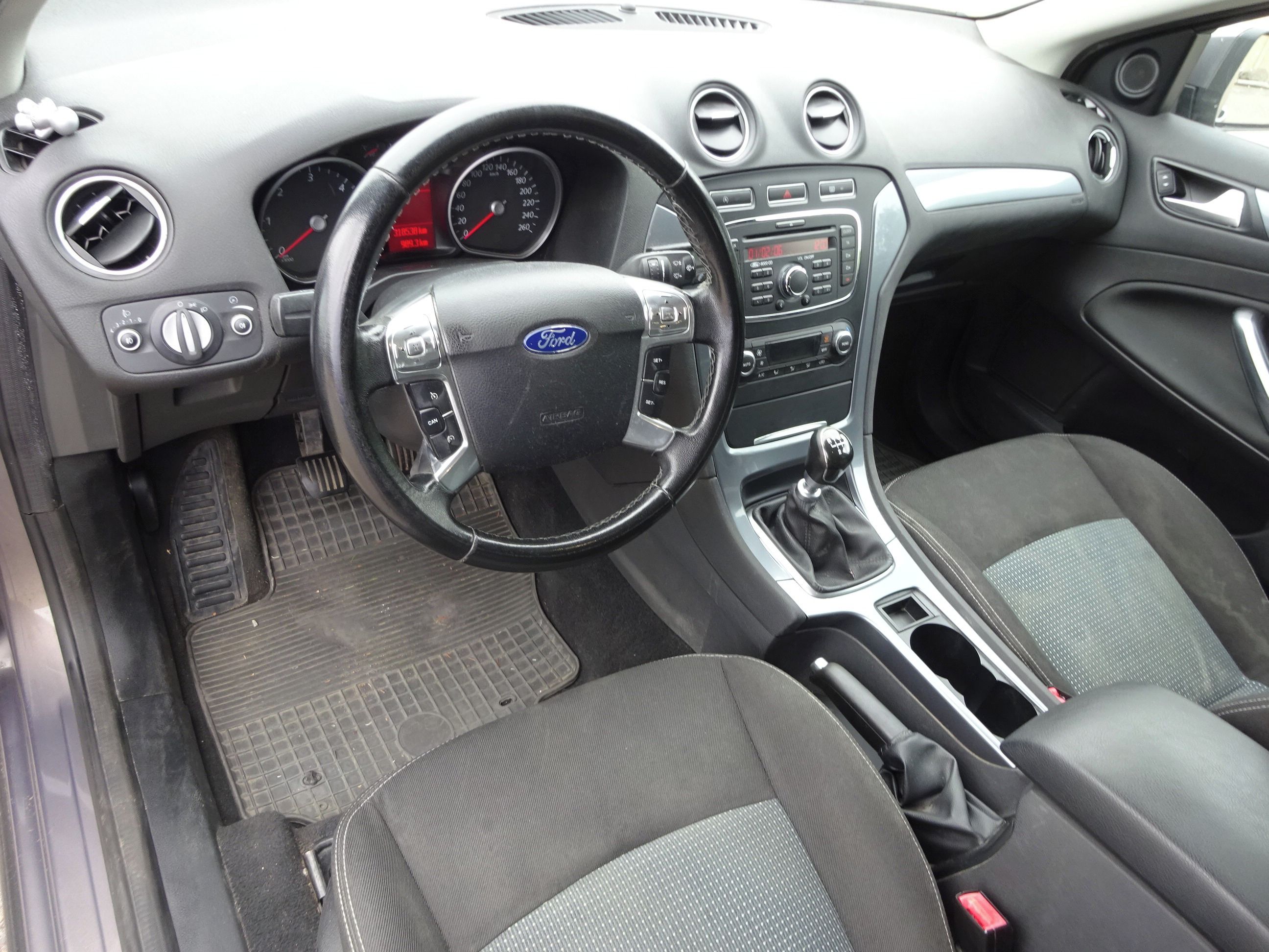 Ford Mondeo, 1.6 TDCI (85 KW) - fotka 5