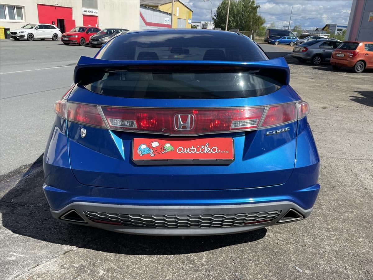 Honda Civic, 2,2 CTDi*103kW*Pravidelný serv - fotka 6