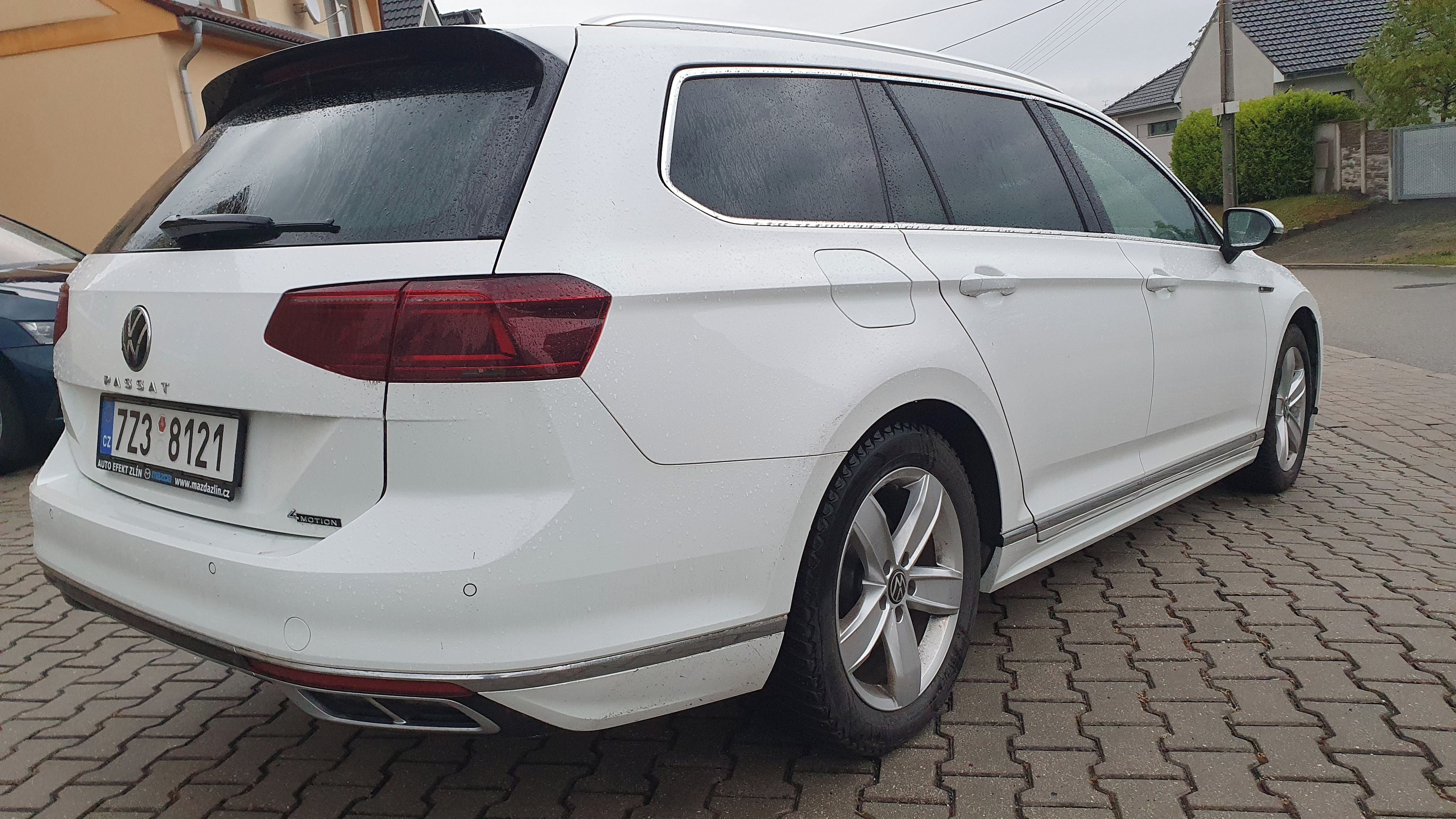 Volkswagen Passat, 2.0 TDI 147 kw R-Line, Matrix - fotka 5