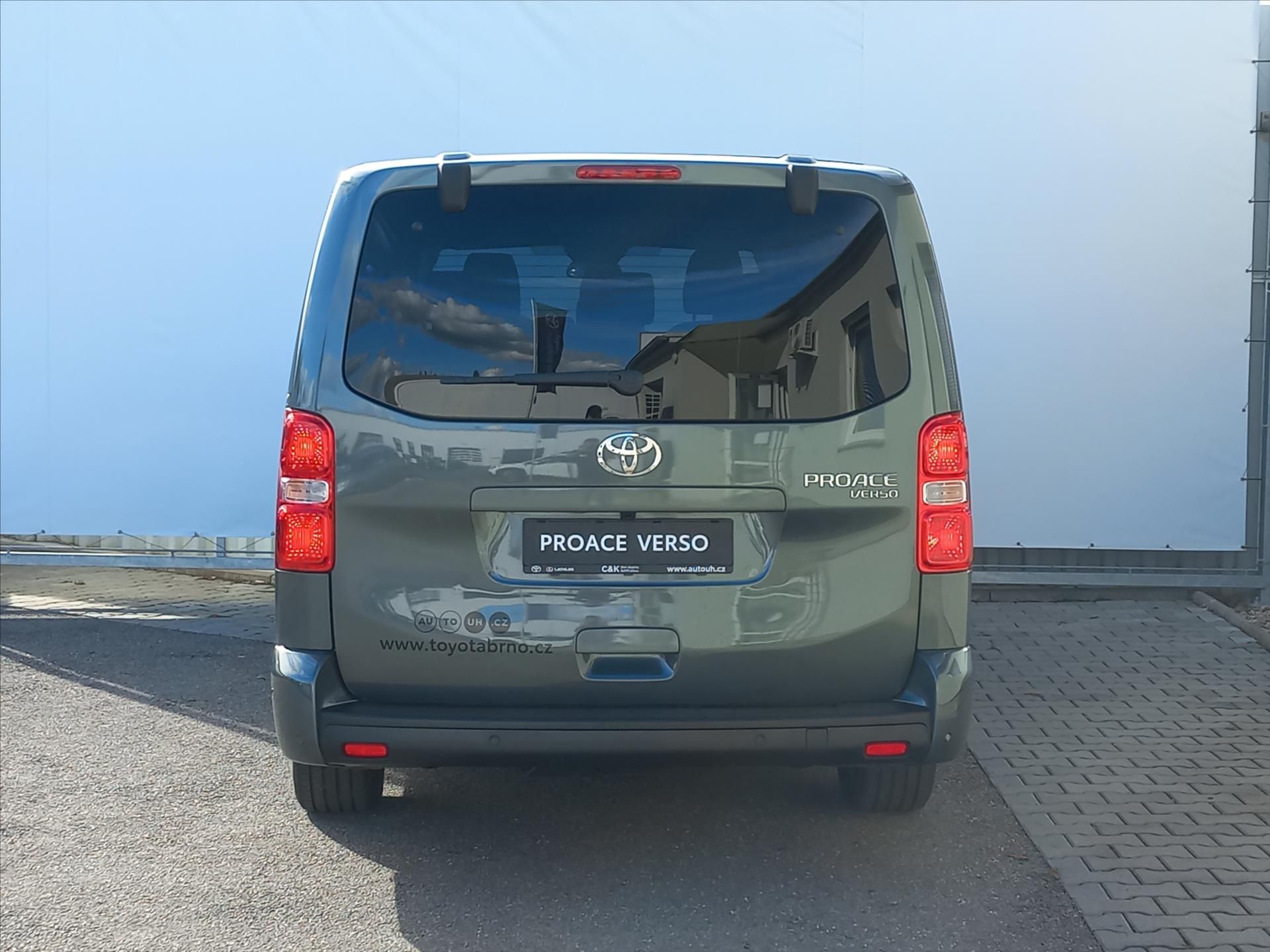 Toyota Proace Verso, 2,0 Diesel 177k  8st. A/T L2 - fotka 4