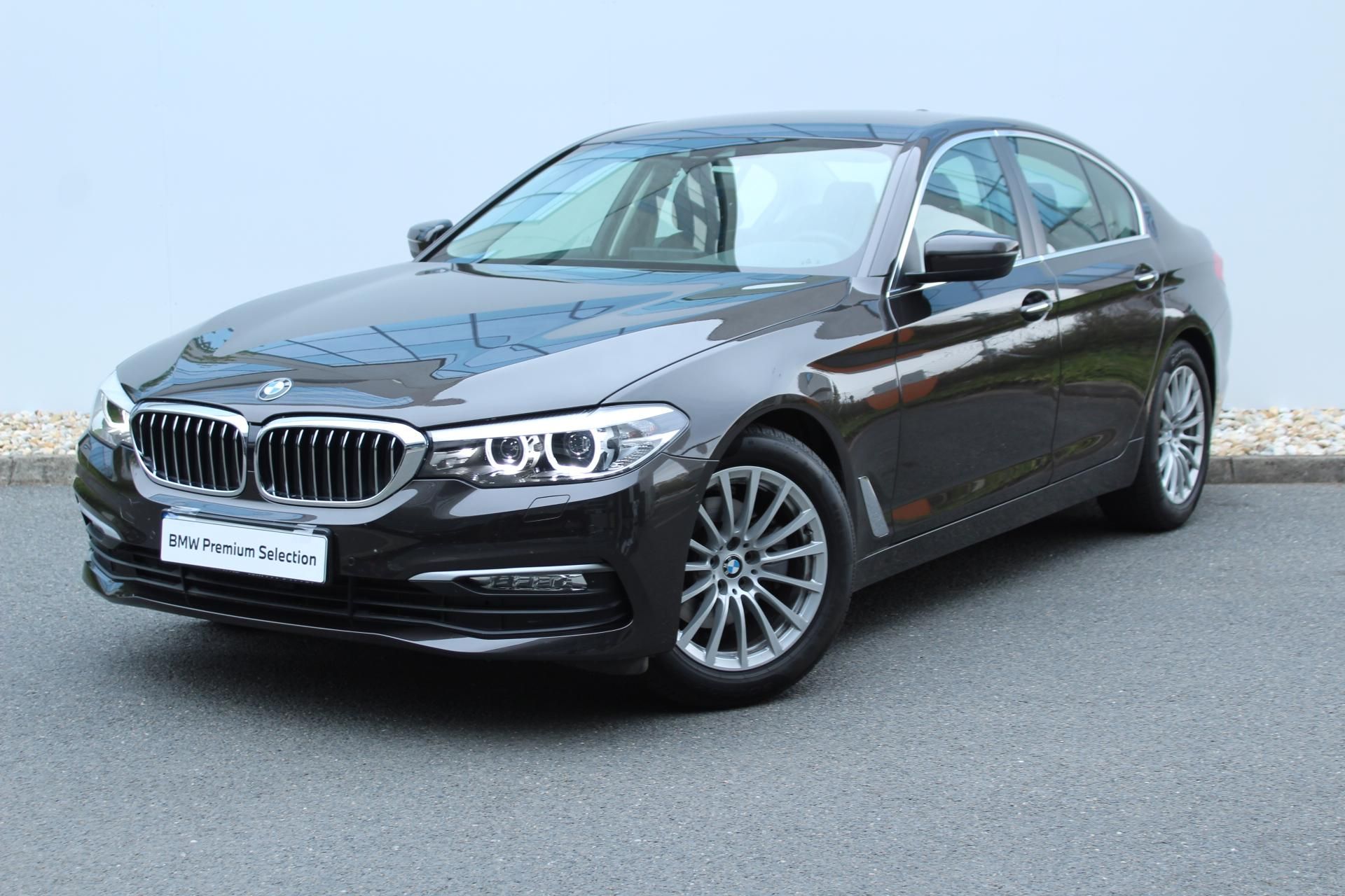 BMW Řada 5, 520d xDrive Sedan
