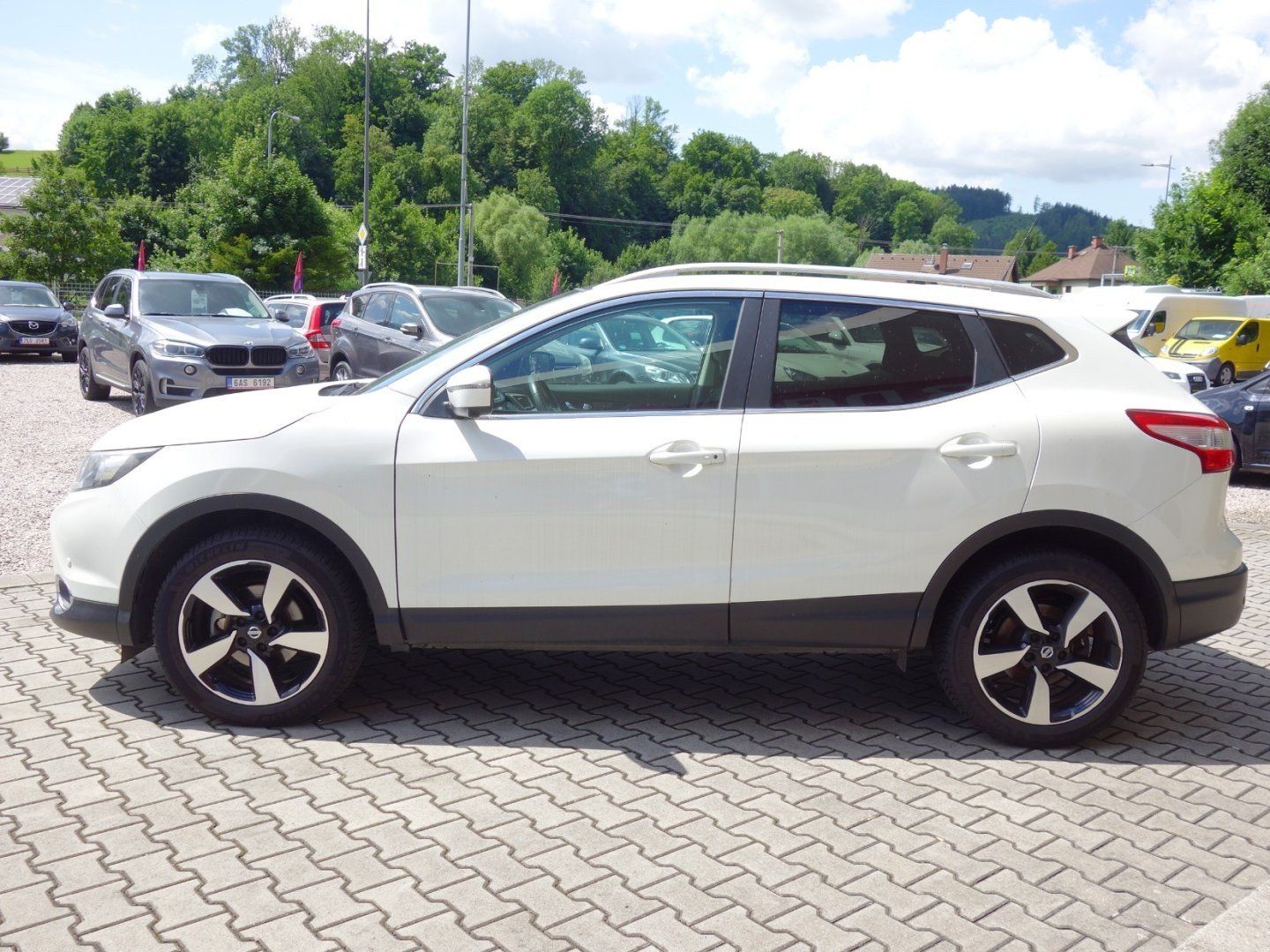 Nissan Qashqai, 1.5dCi 81kW 6MAN -VÝBAVA! - fotka 4
