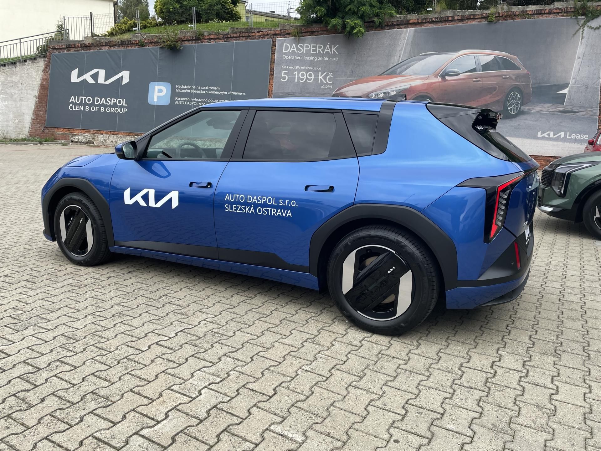 Kia EV4, EARTH 150 KW + 81,4 KWH "AKCE" - fotka 5