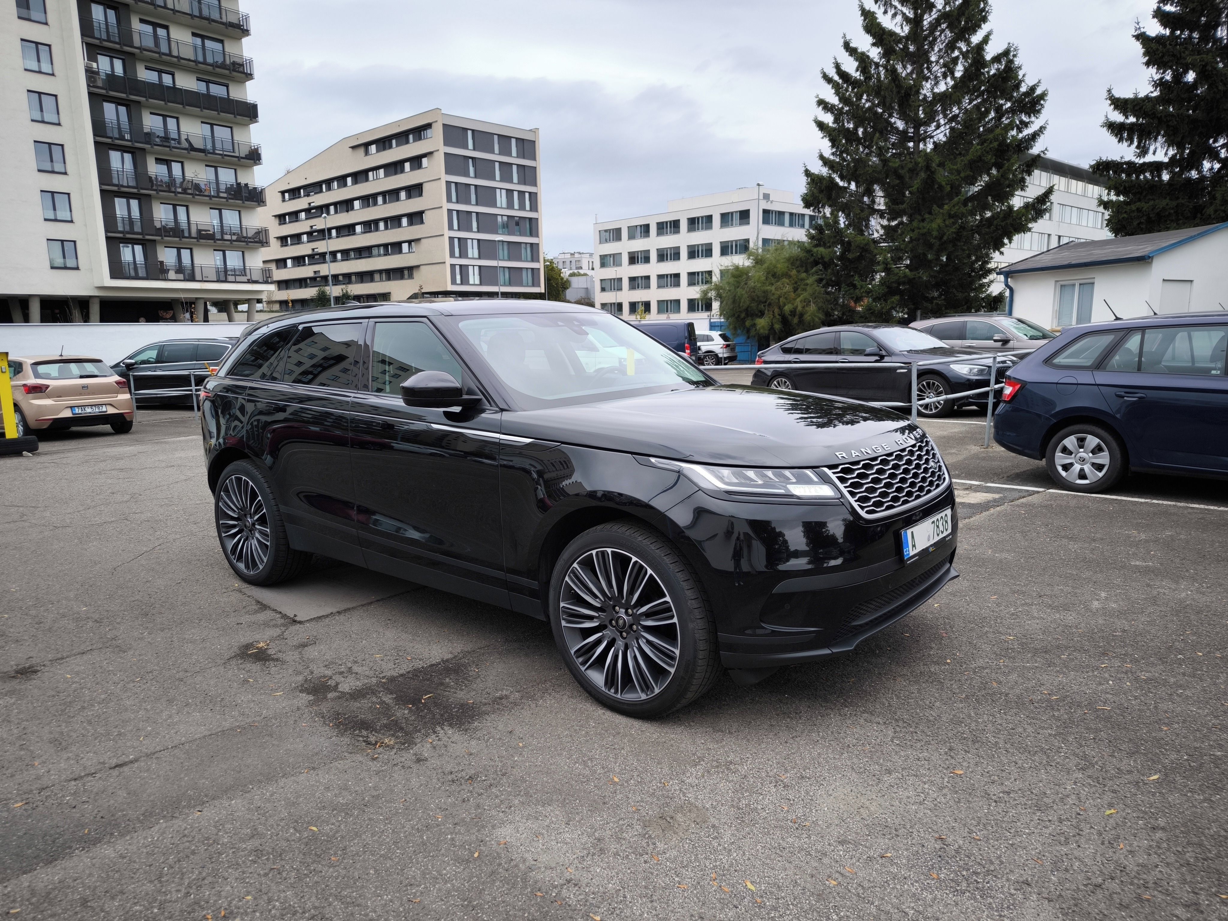 Land Rover Range Rover Velar, 2.0 benzin, DPH - fotka 3