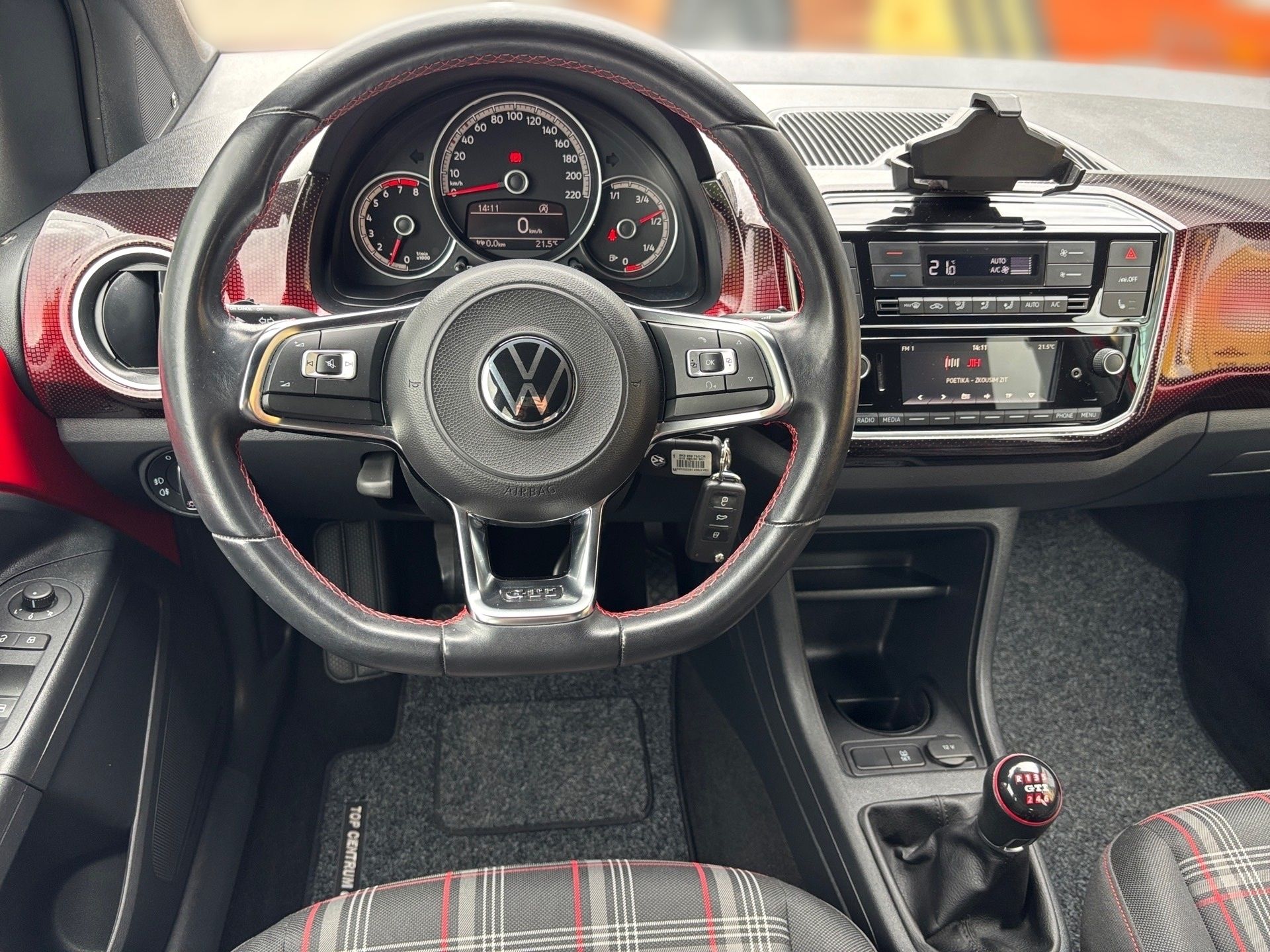 Volkswagen Up!, 1,0 TSI / 85 kW GTi - fotka 5