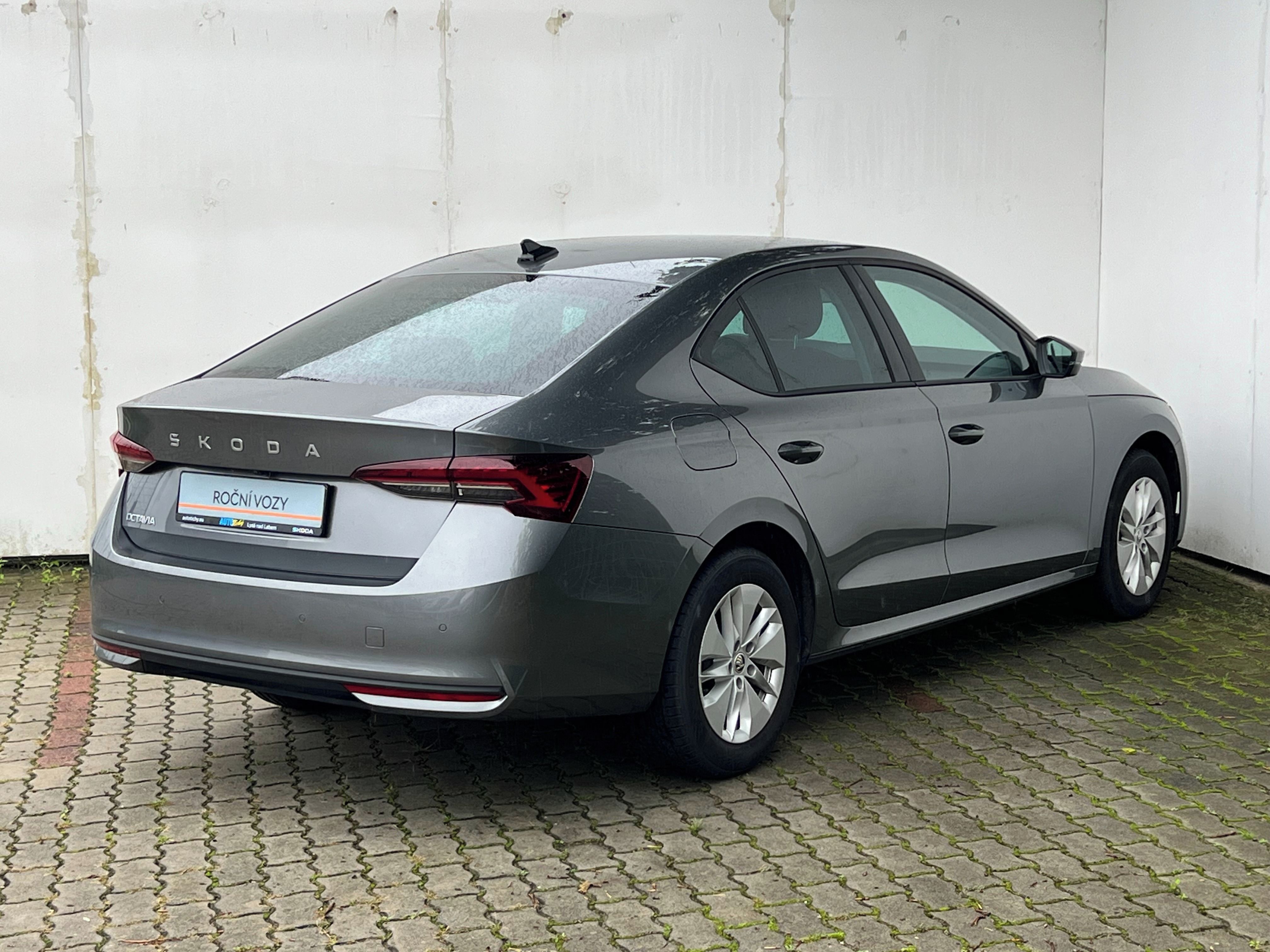 Škoda Octavia, 2,0 TDI / 85kW Selection - fotka 5