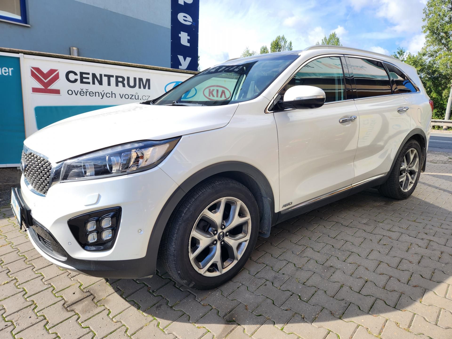 Kia Sorento, 2.2-PREMIUM-PANORAMA-KŮŽE - fotka 3
