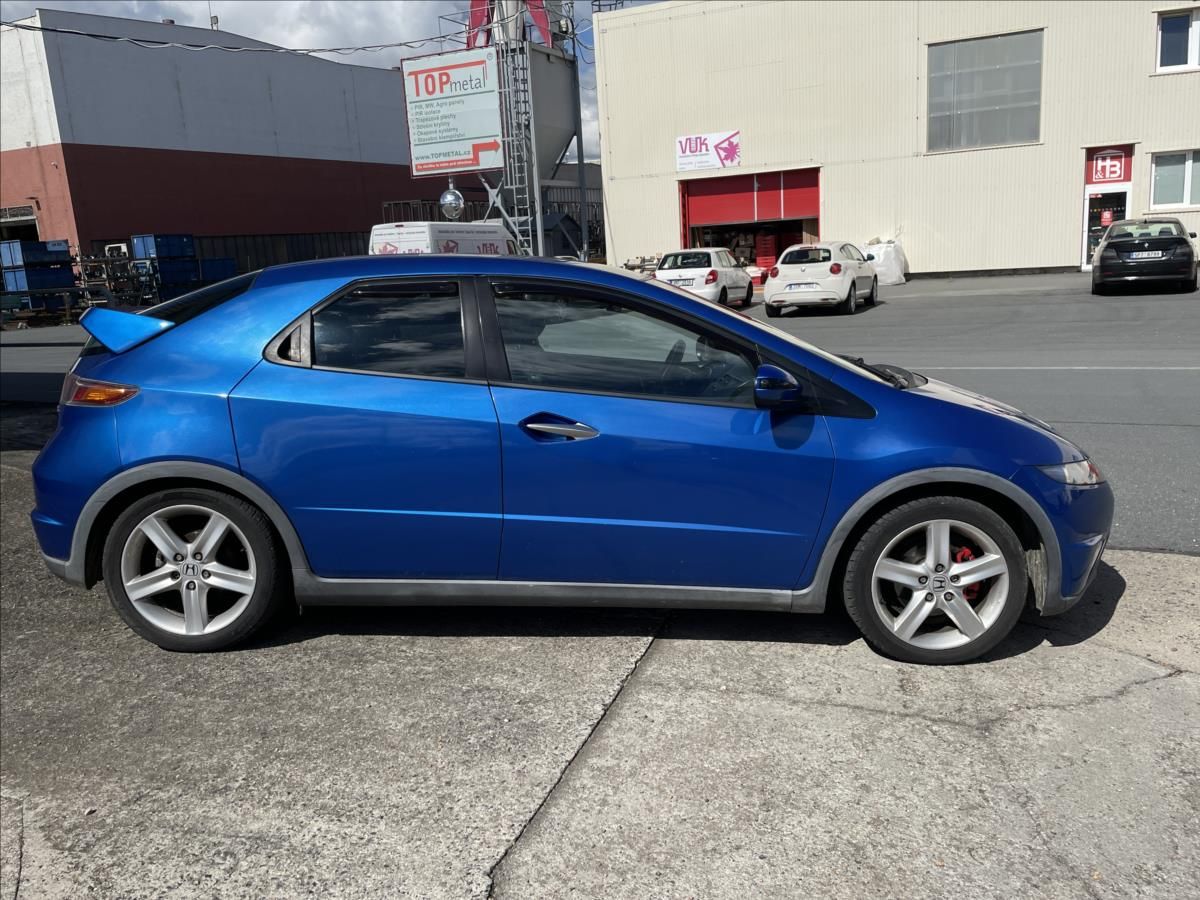 Honda Civic, 2,2 CTDi*103kW*Pravidelný serv - fotka 4