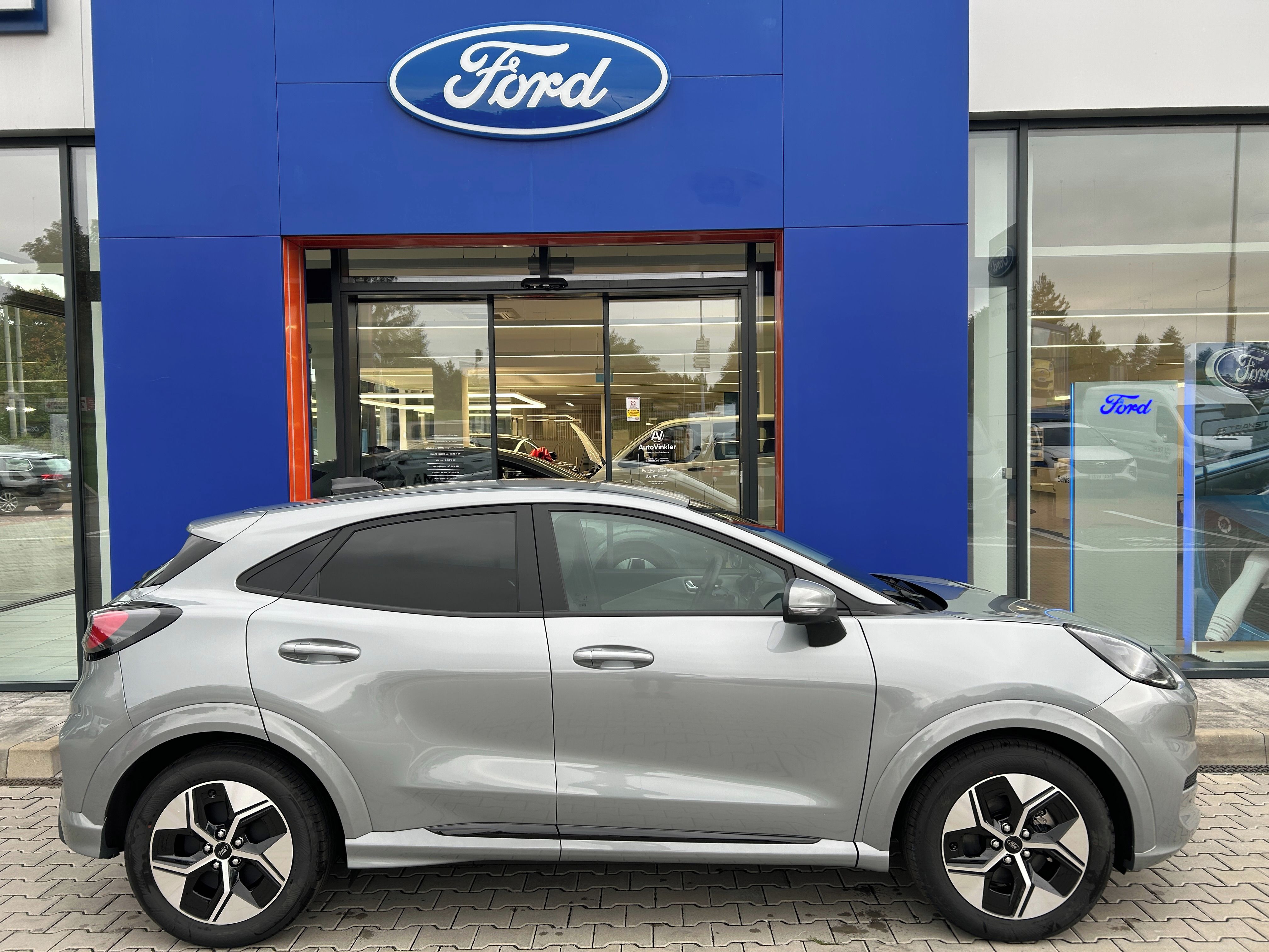 Ford Puma, GEN-E 43kWh dojezd 123kW/168 k - fotka 3