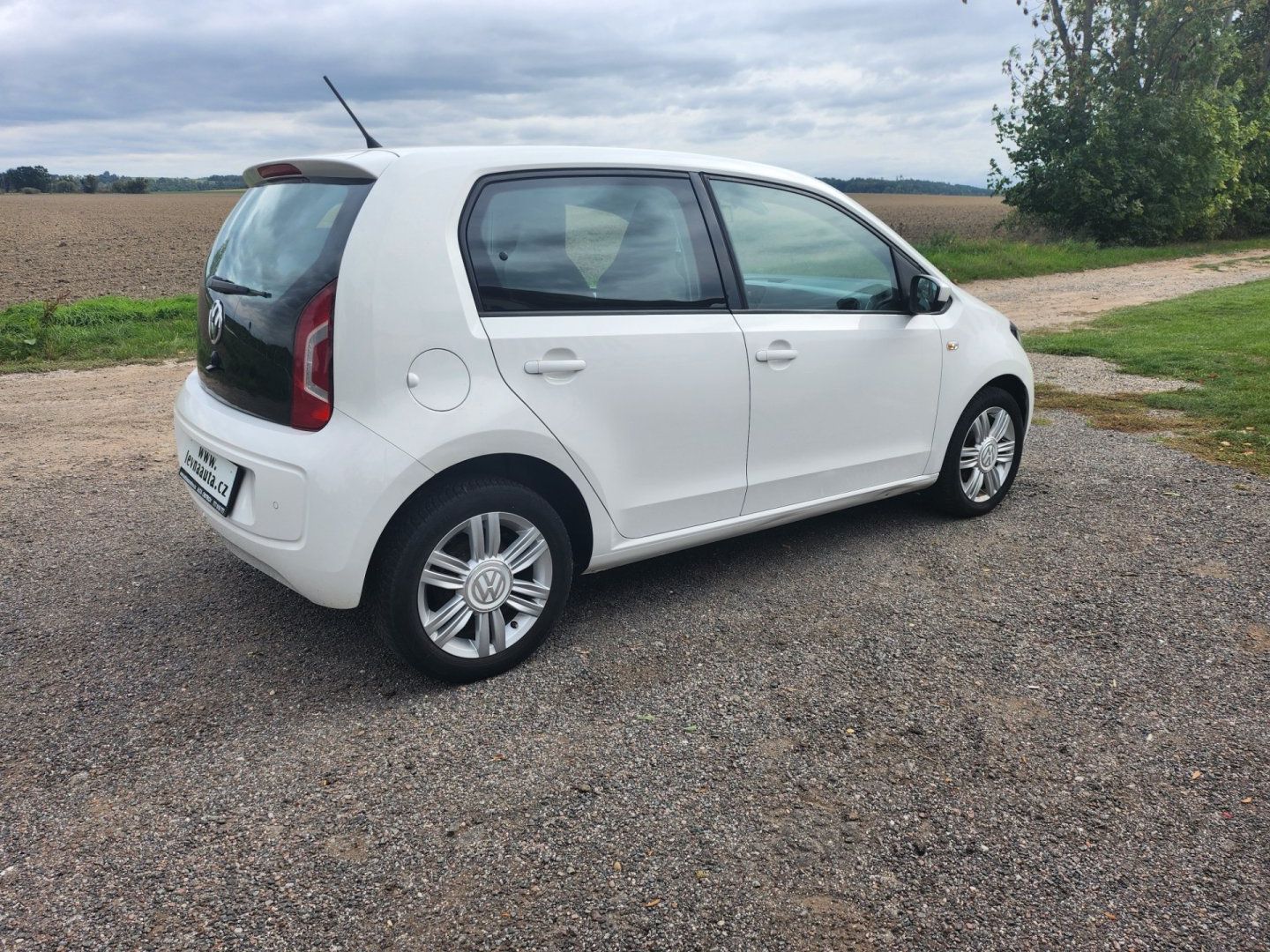 Volkswagen Up!, 1.0 mpi - fotka 4