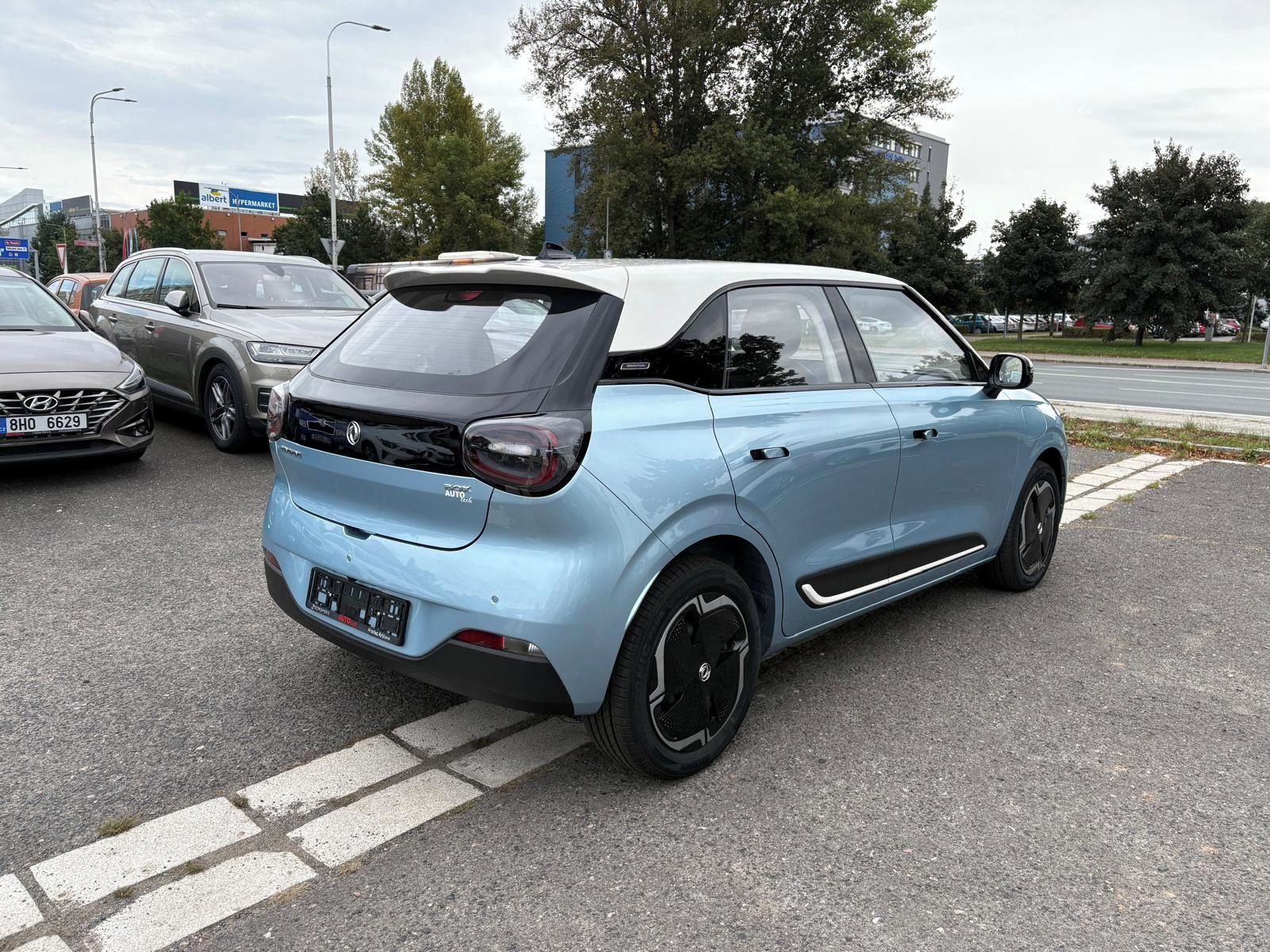 Dongfeng Box, E1 31,4 kWh Falling Rain Blue - fotka 3