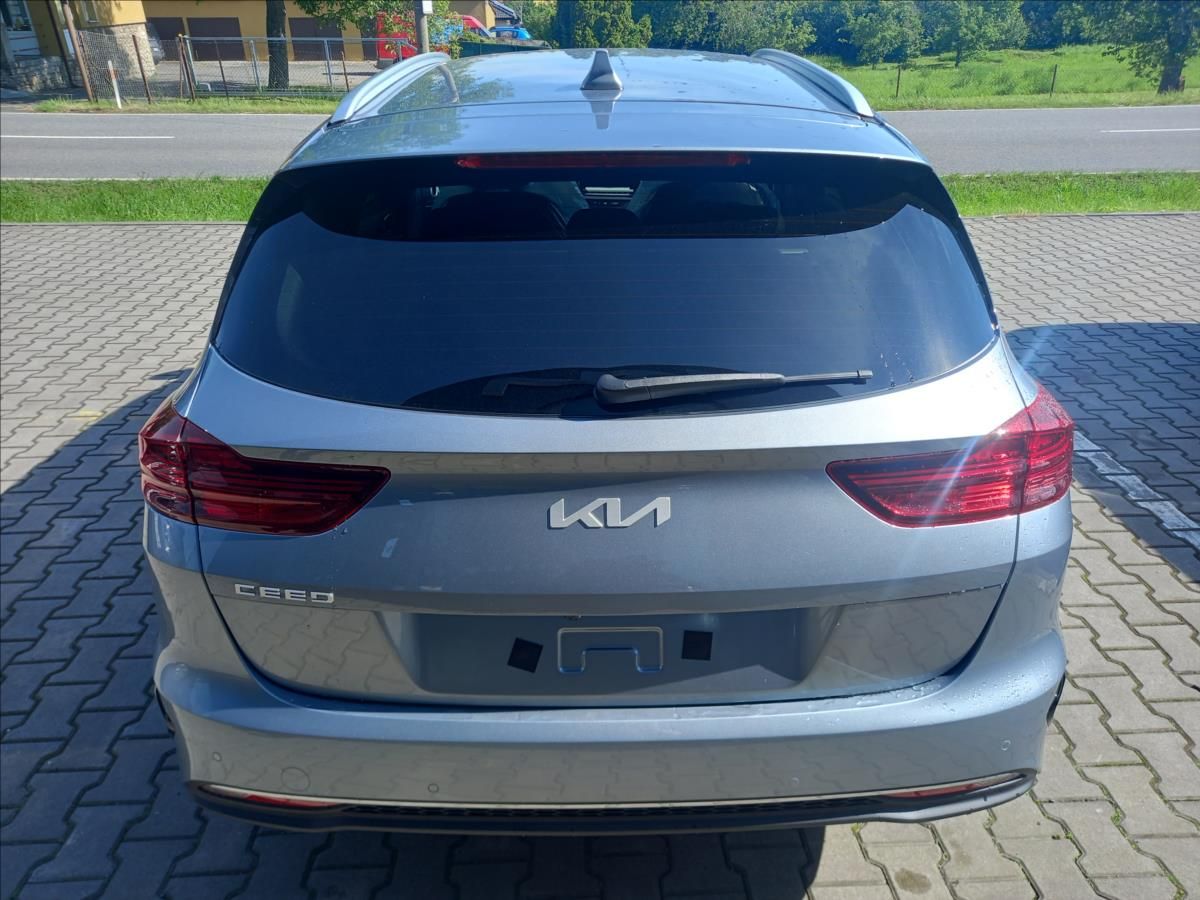 Kia Cee´d, 1,5 T-GDi SW TOP + BUS - fotka 3