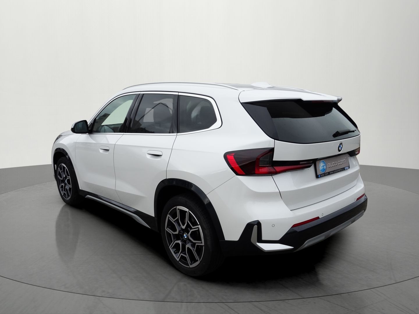 BMW X1, 23d xDrive xLine ČR DPH - fotka 3