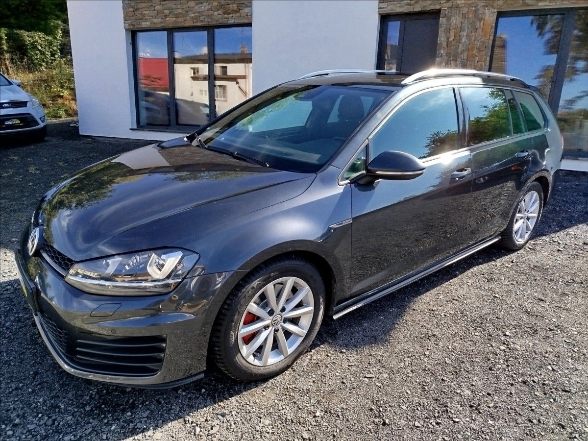 Volkswagen Golf, 2,0 GTD 135kW,NEZÁVISLÉ TOPENÍ - fotka 2