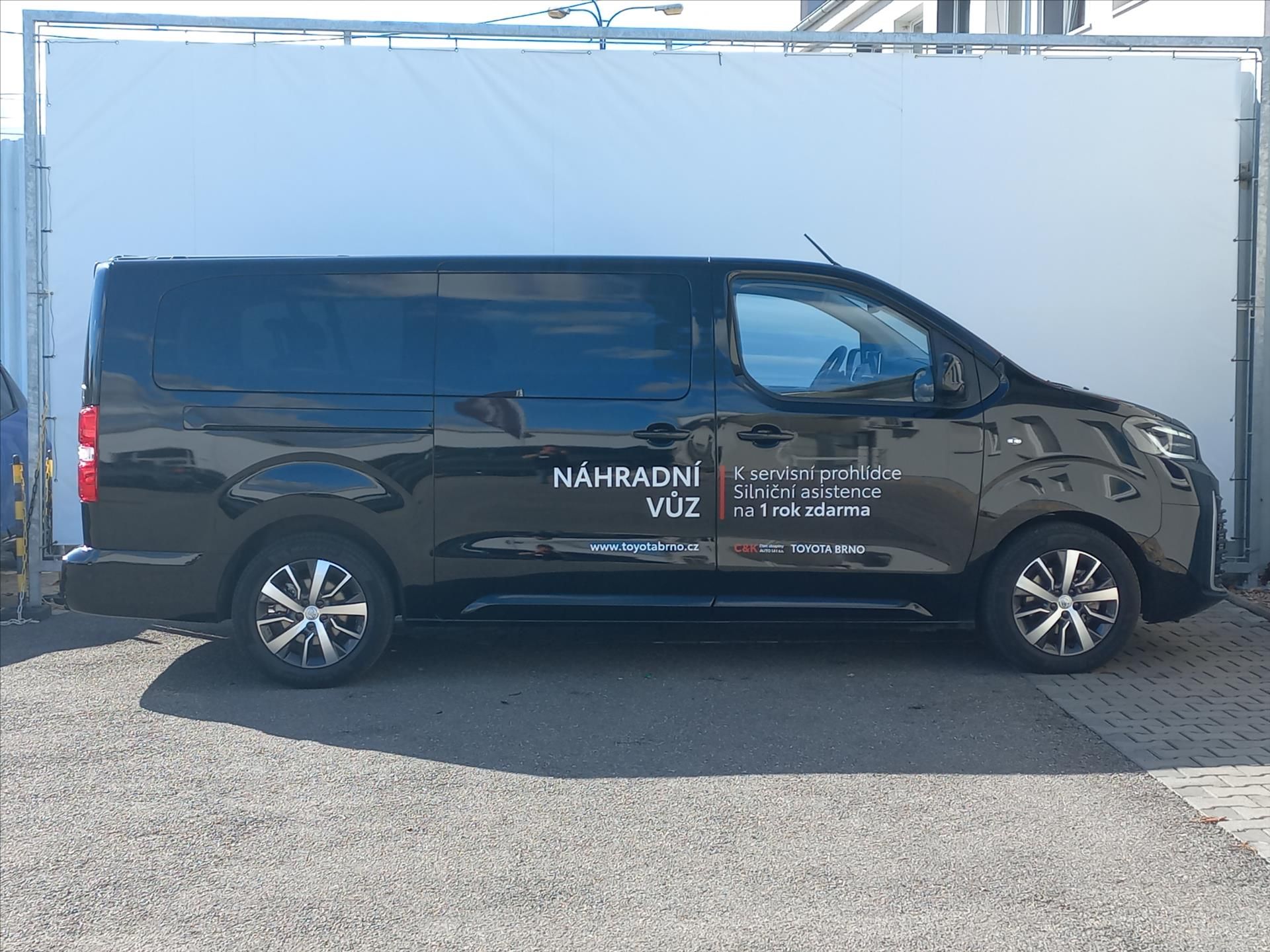 Toyota Proace Verso, 2,0 Diesel 177k  8st. A/T L2 - fotka 2