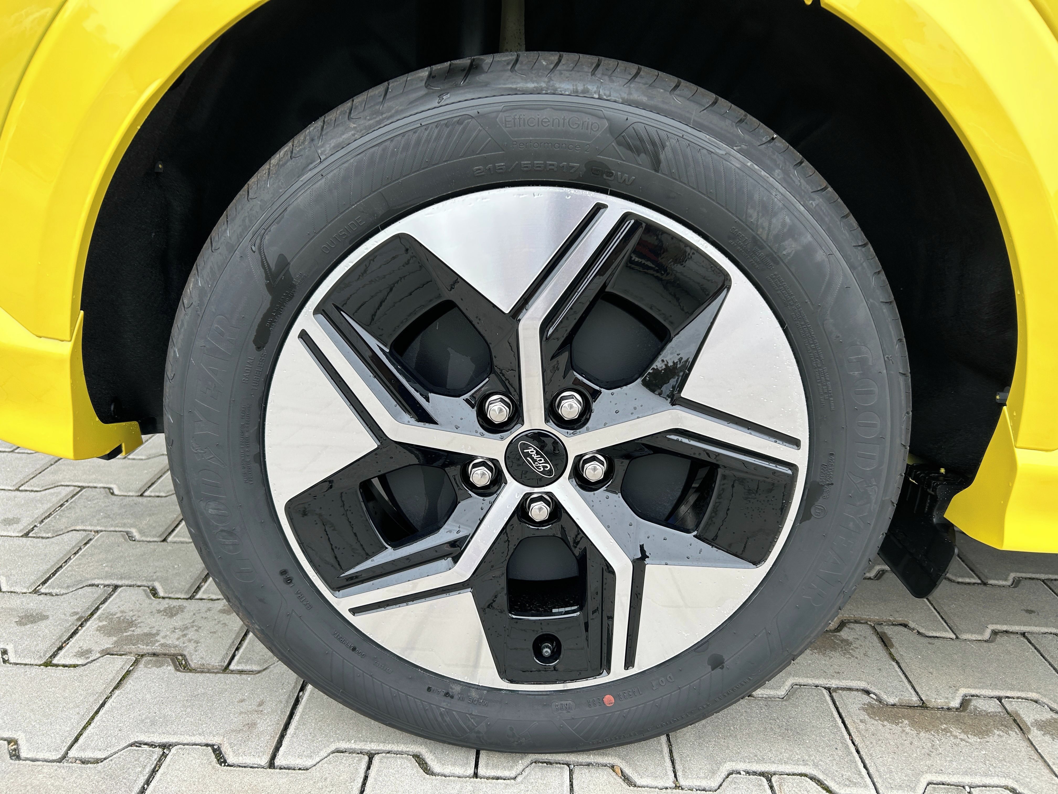 Ford Puma, GEN-E 43kWh dojezd 123kW/168 k - fotka 4