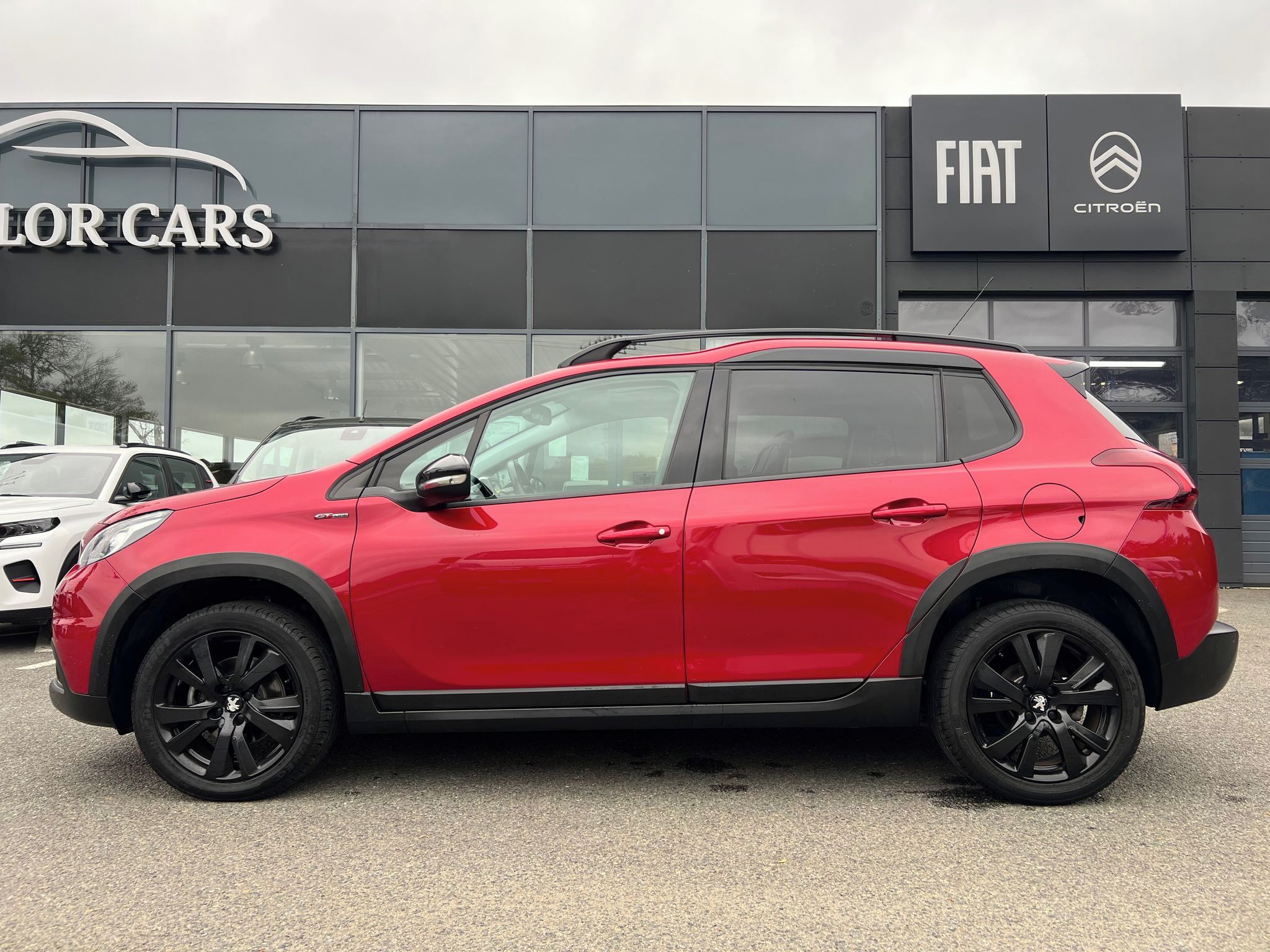 Peugeot 2008, 1.2 130k GT LINE ZÁRUKA SERVIS - fotka 4