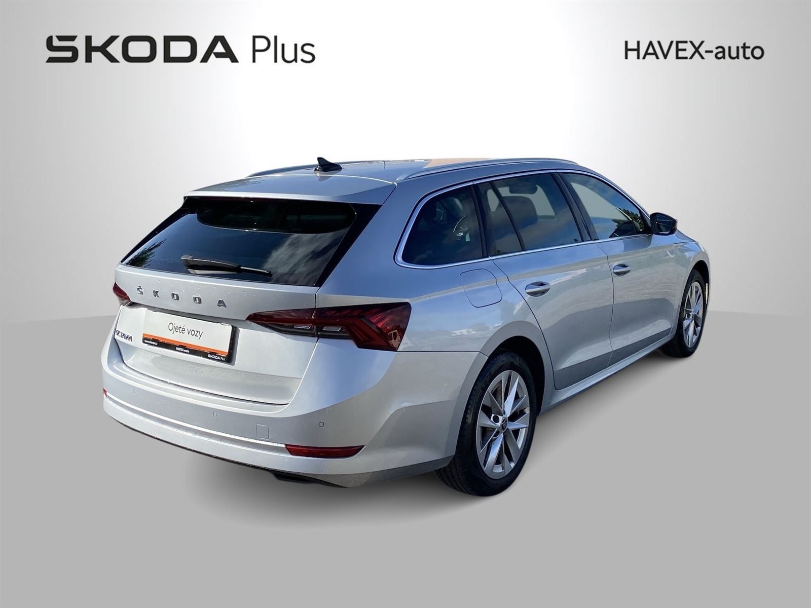 Škoda Octavia, Combi 2.0 TDI DSG Style - fotka 2