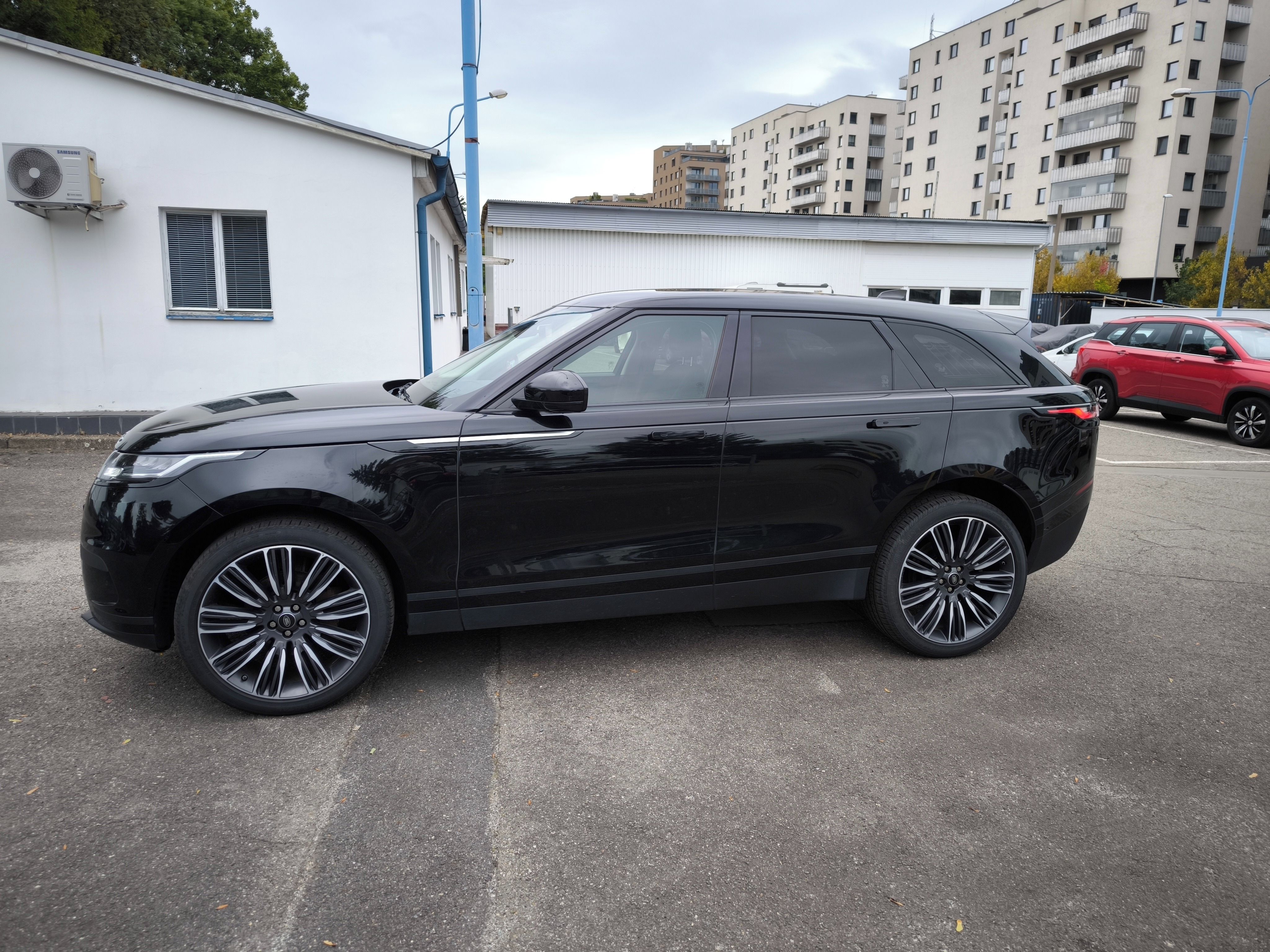 Land Rover Range Rover Velar, 2.0 benzin, DPH - fotka 5