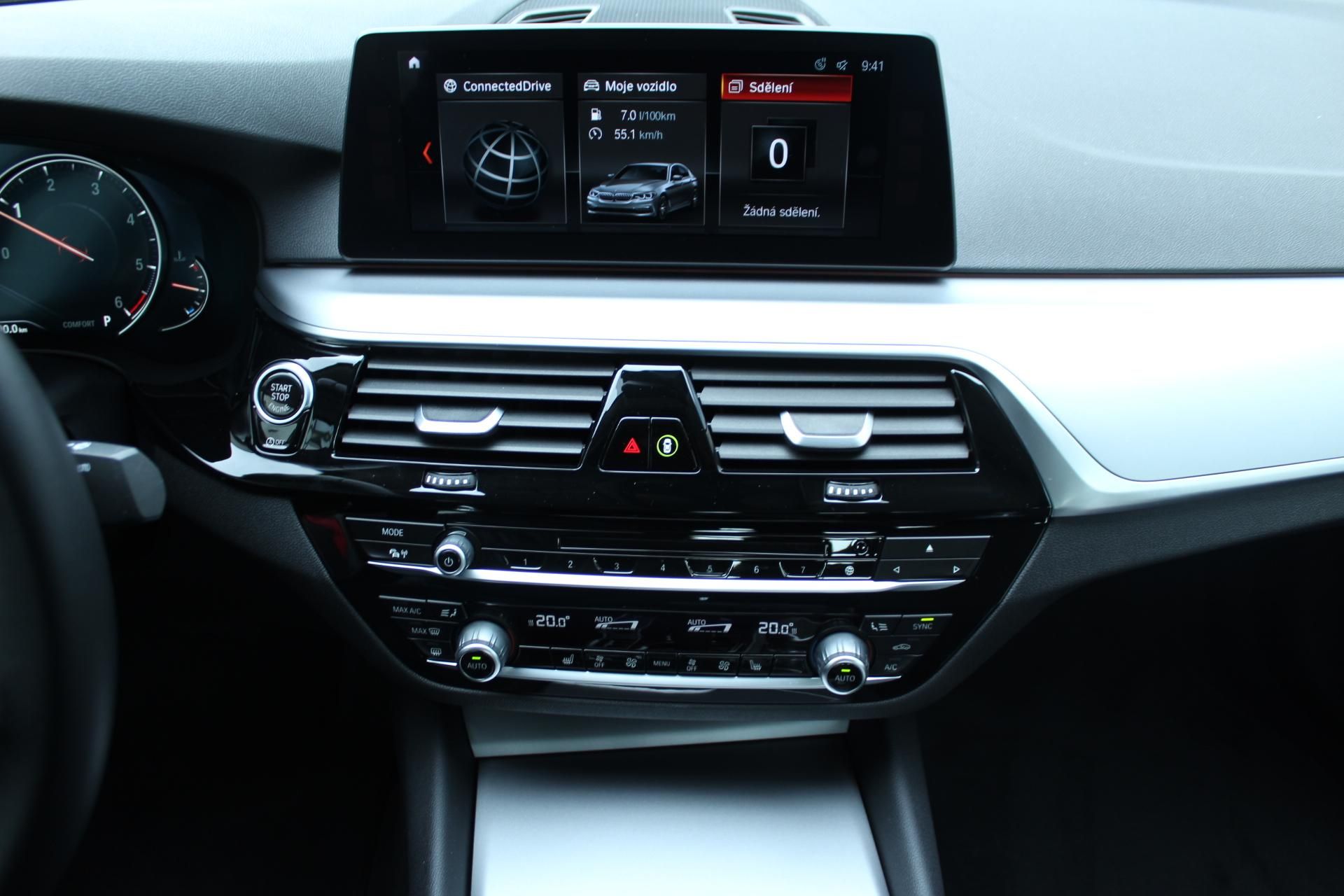 BMW Řada 5, 520d xDrive Sedan - fotka 5