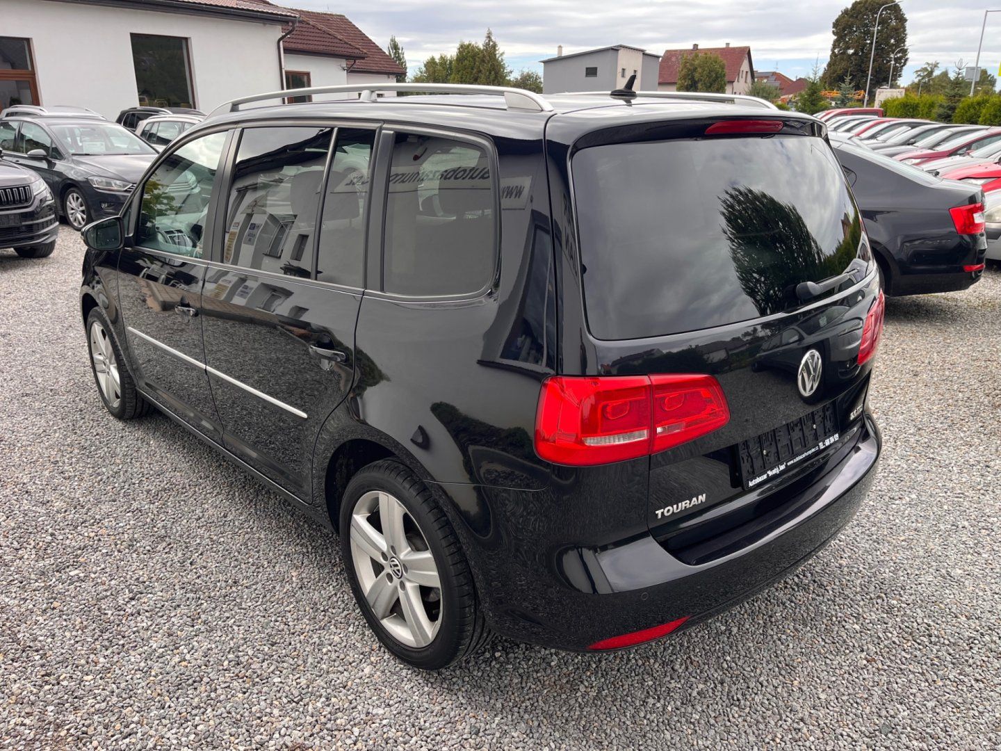 Volkswagen Touran, 2.0 TDi Bi-Xenon , Top Stav - fotka 4