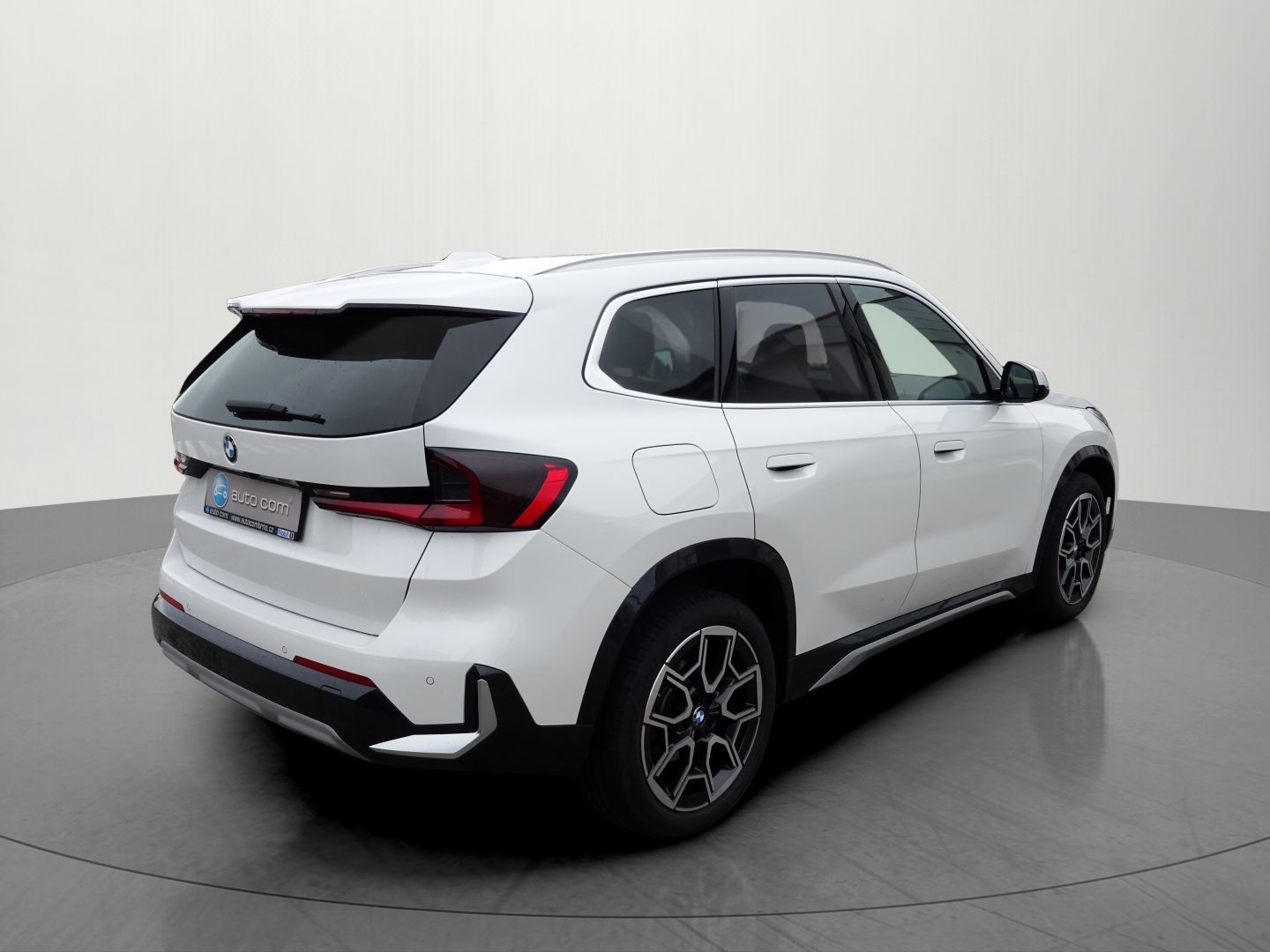 BMW X1, 23d xDrive xLine ČR DPH - fotka 4