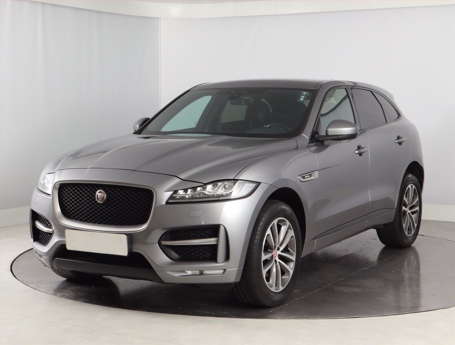 Jaguar F-Pace, 25d AWD, NOVÁ CENA, 4X4 - fotka 2