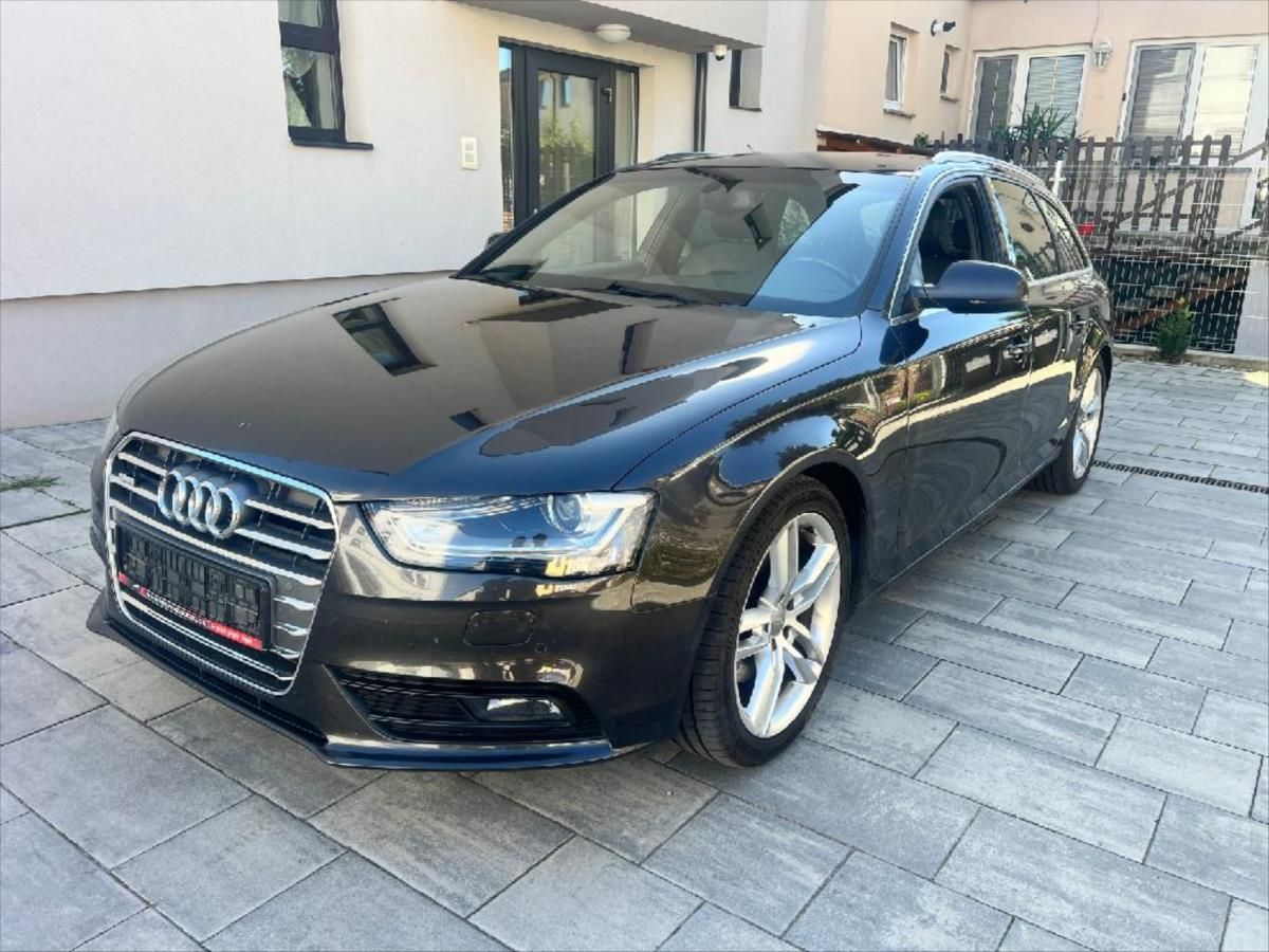 Audi A4 Avant, 2,0 S line