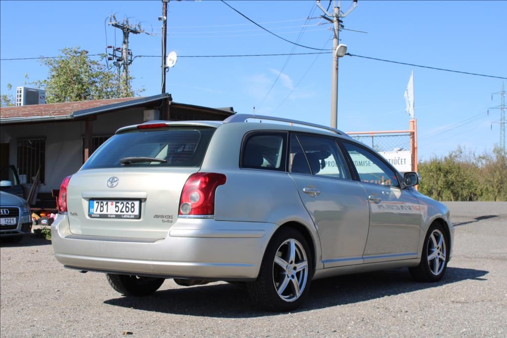 Toyota Avensis, 2,2 D4-D  DIG.KLIMA, STK 4/27 - fotka 5