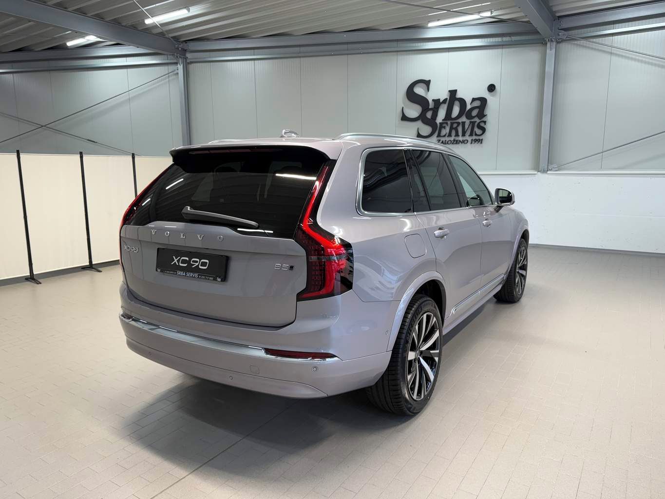 Volvo XC90, B5 2.0L 250+14 HP AT8 AWD CORE - fotka 4
