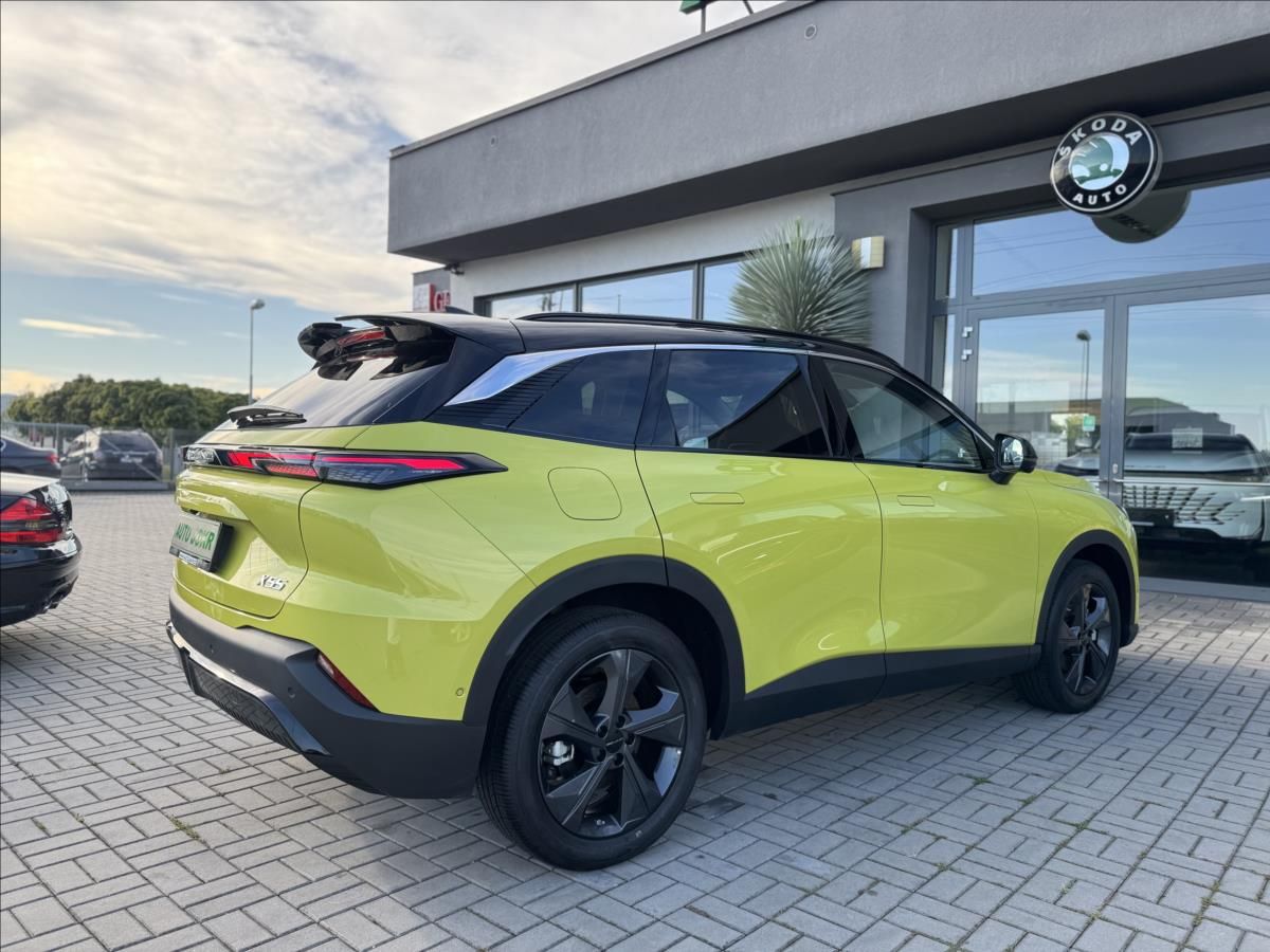 BAIC Beijing X55, 1,5   T 138kW AUT PANORAMA LED - fotka 6