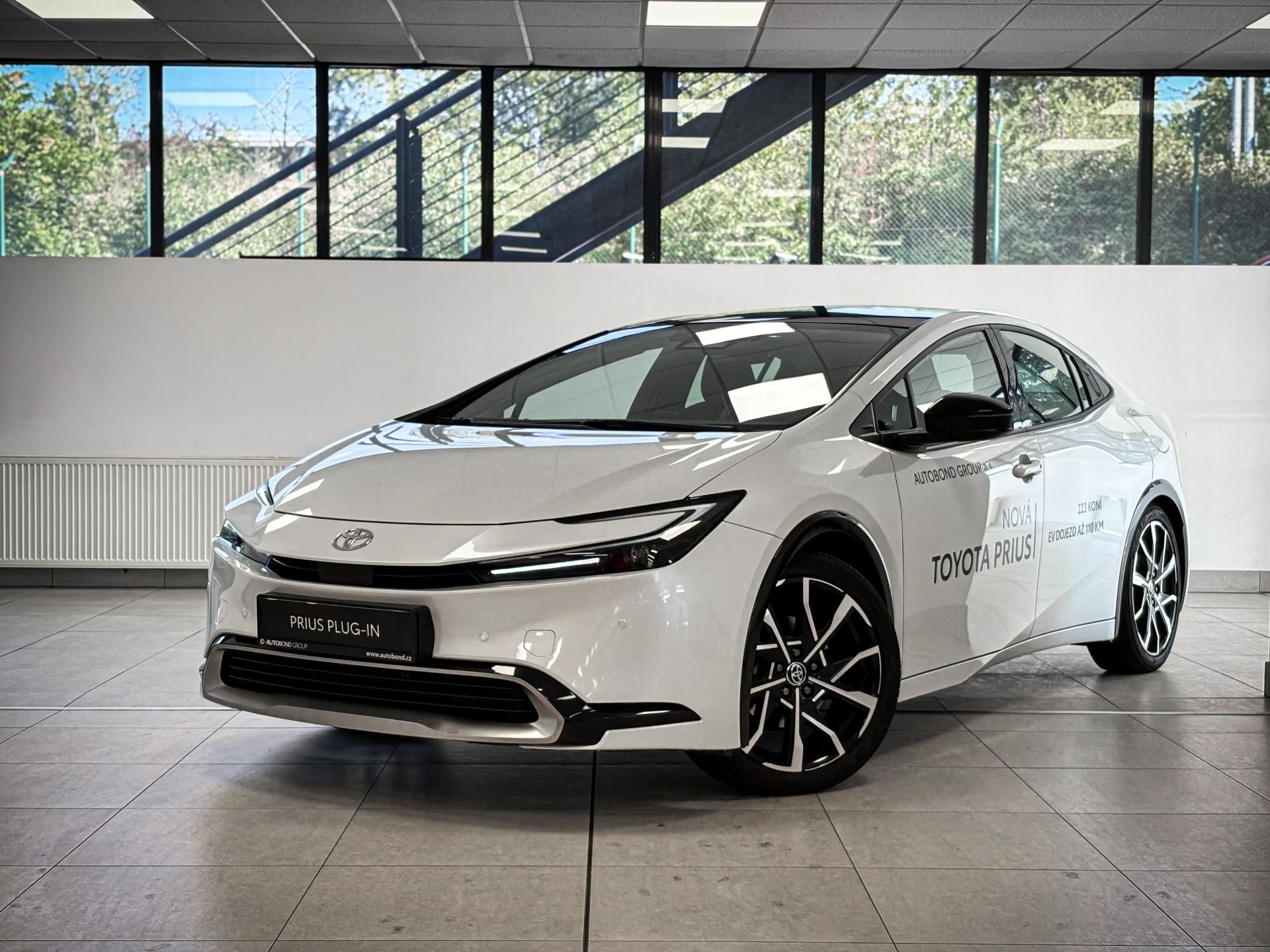 Toyota Prius, 2.0 PHEV Prestige, Skywiev