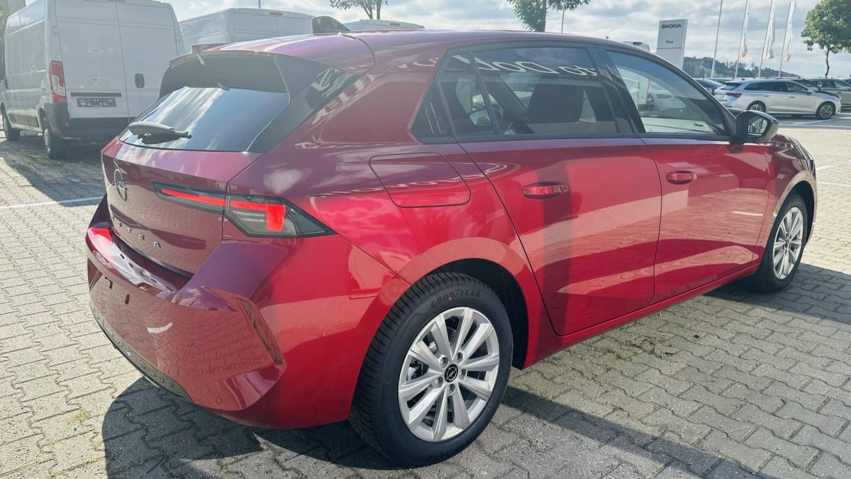 Opel Astra, Elegance HB 1.5 CDTI 96kW/130k - fotka 4