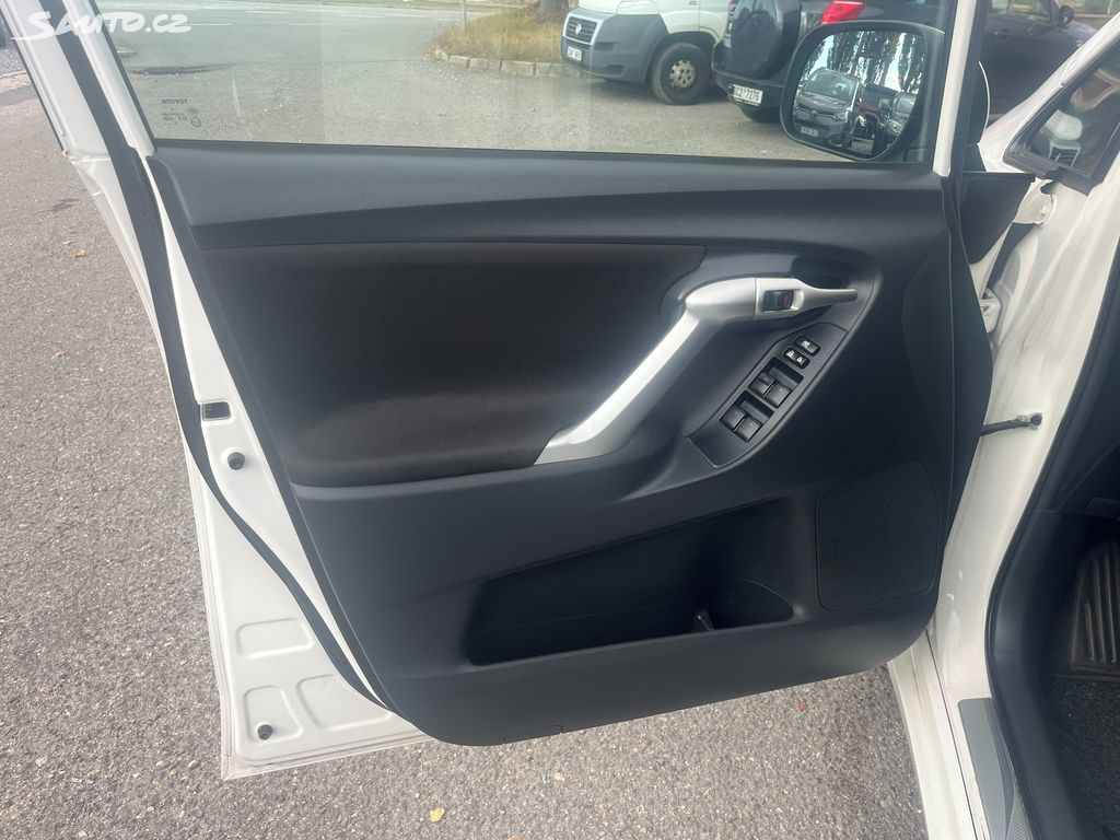 Toyota Verso, fotka 9