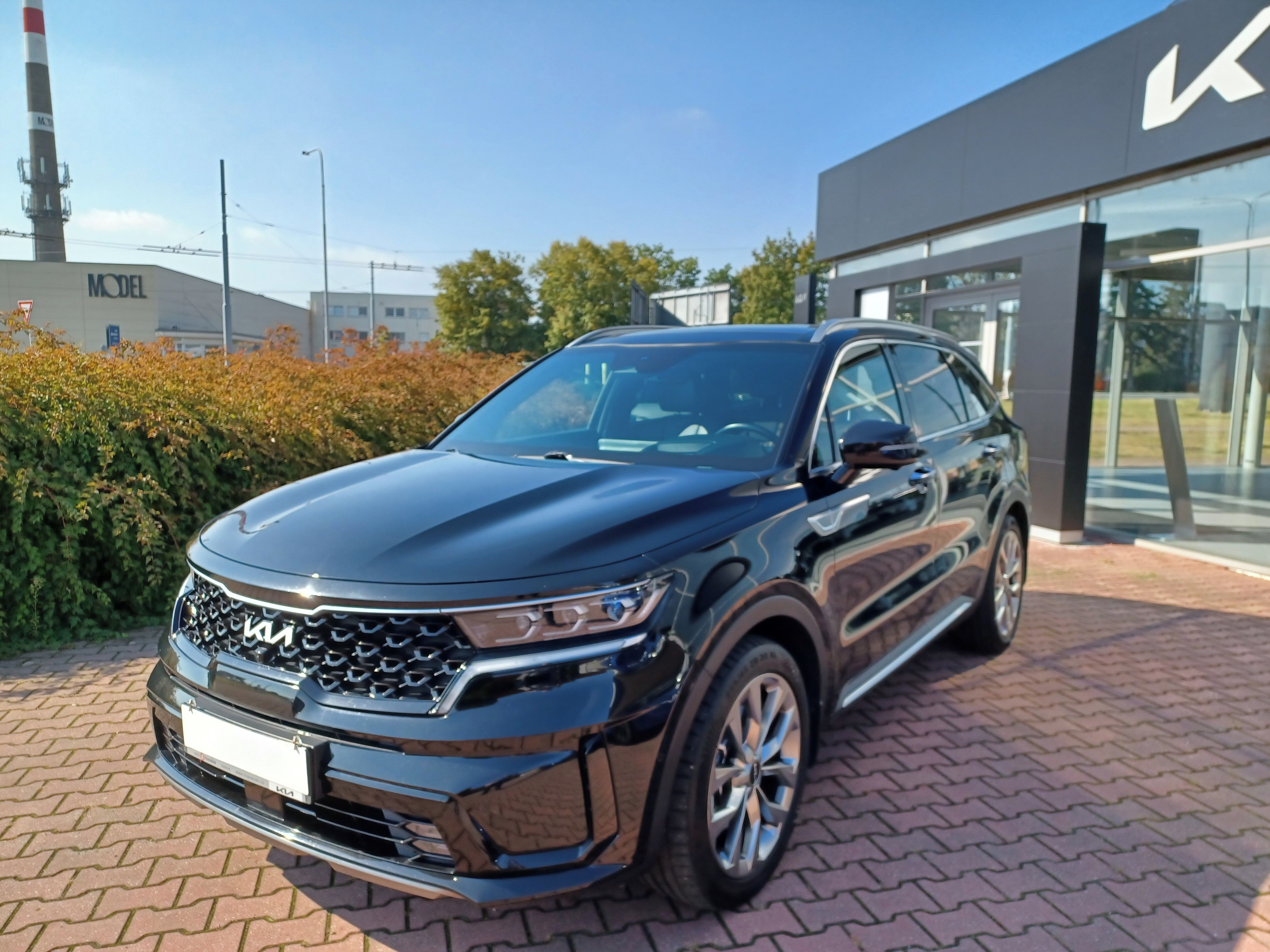 Kia Sorento, 2.2 CRDi 4x4 8DCT TOP - fotka 2
