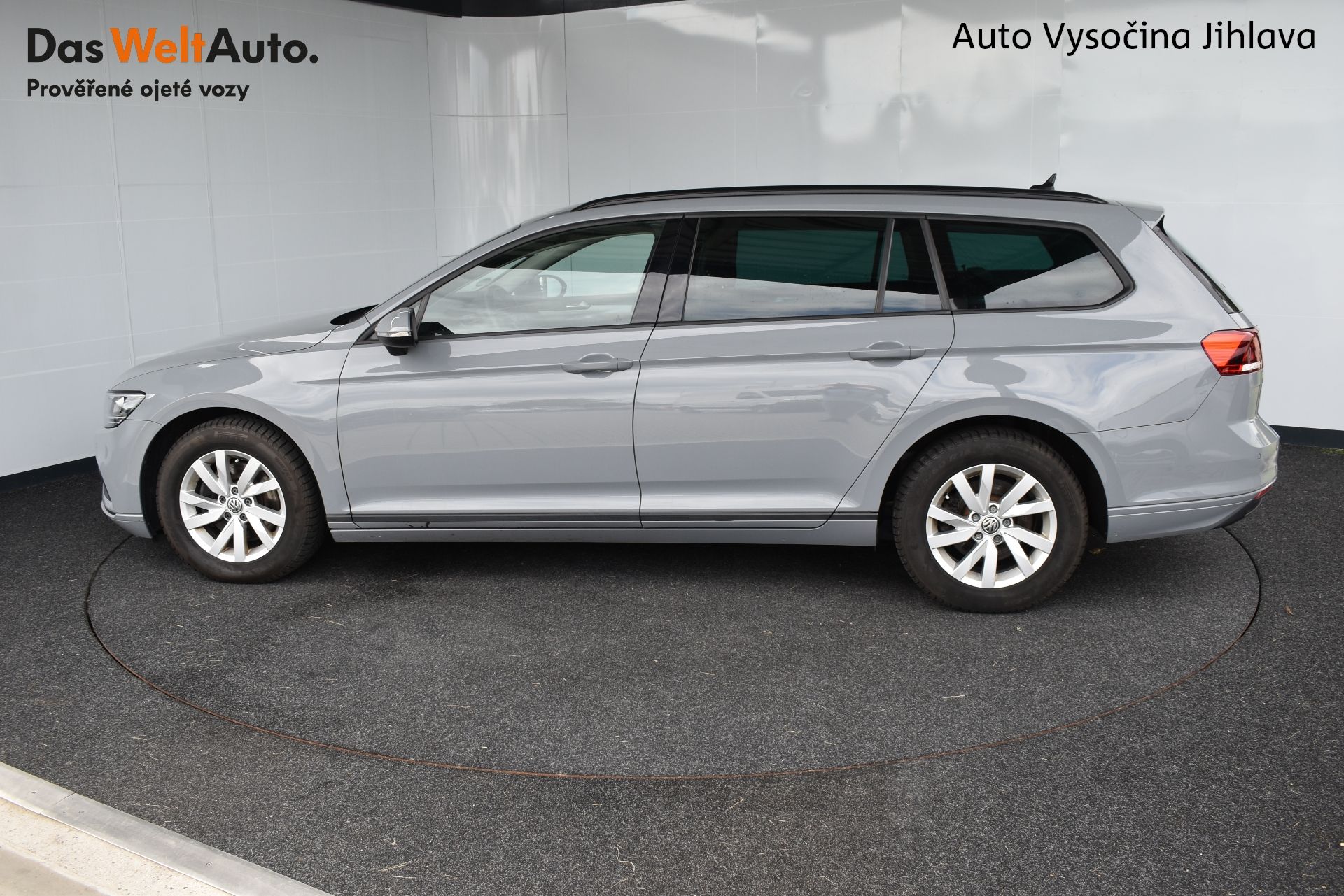 Volkswagen Passat Variant, 2,0 TDI 110kW, LED, kamera - fotka 3