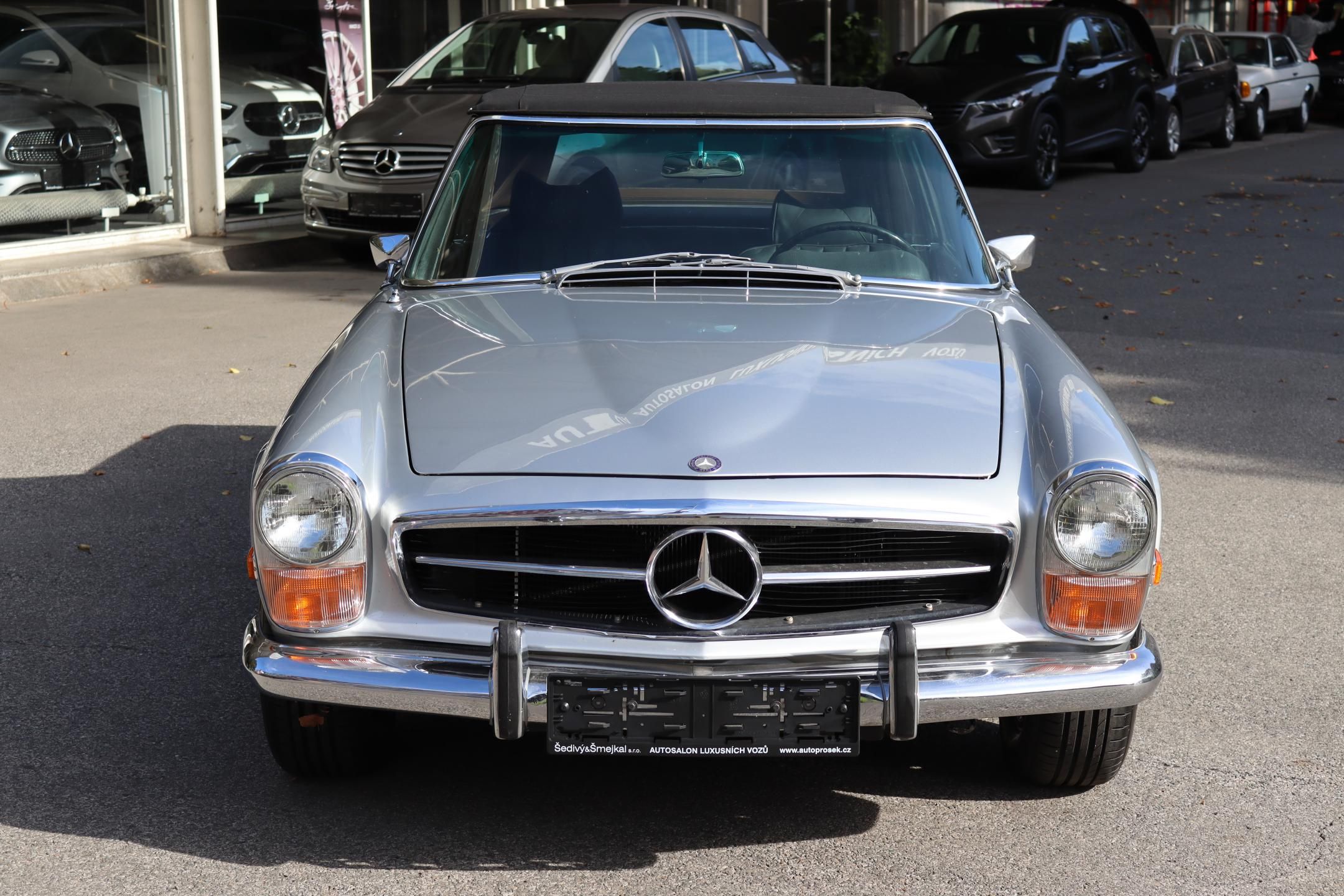 Mercedes-Benz SL, W113 280 SL ROADSTER PAGODA - fotka 2