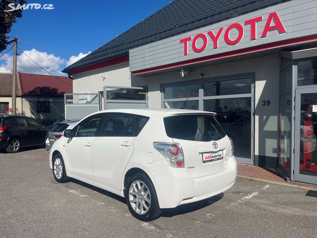 Toyota Verso, fotka 4