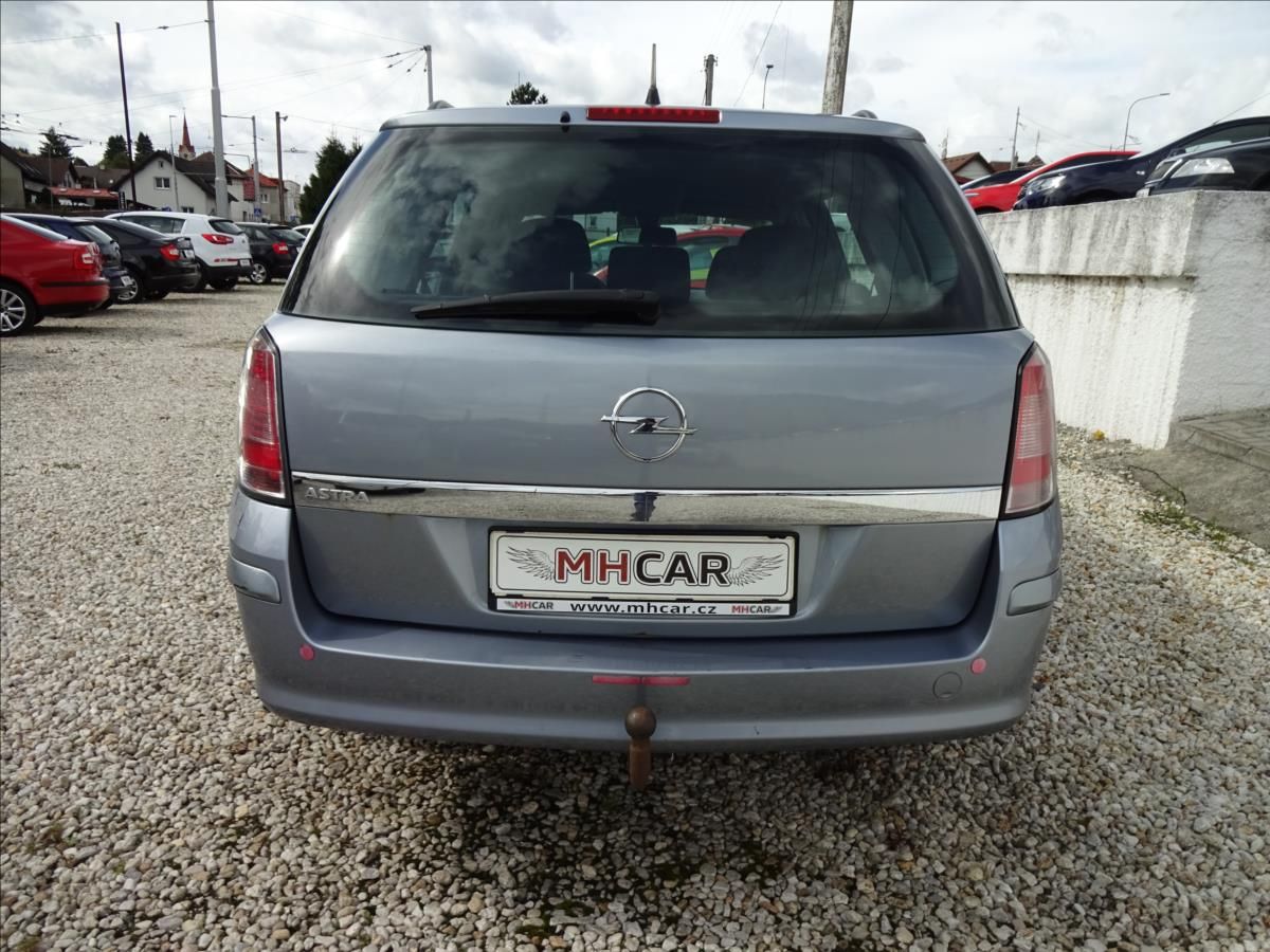 Opel Astra, 1,6i 85kW - fotka 6